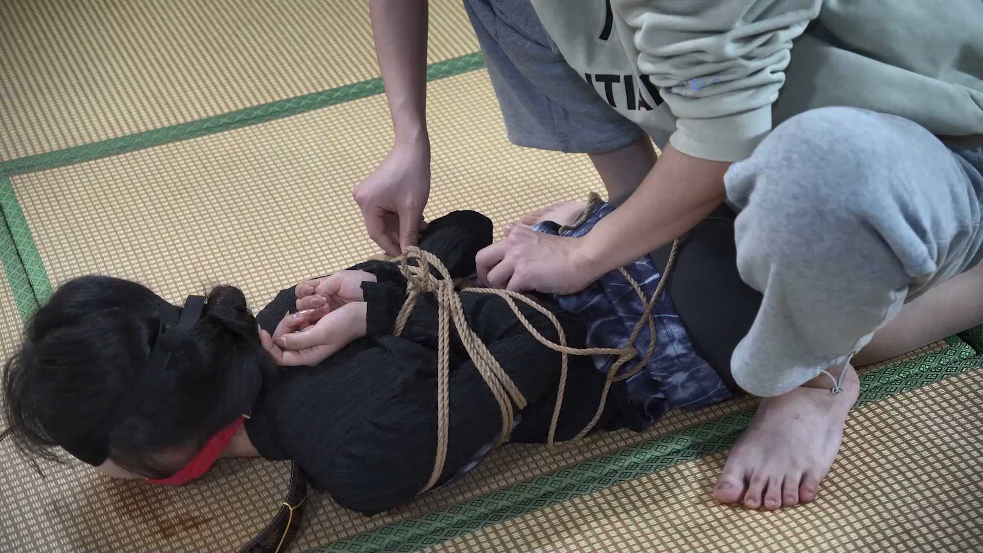 HH032.mp4_snapshot_36.00_[2025.01.15_09.31.19].jpg