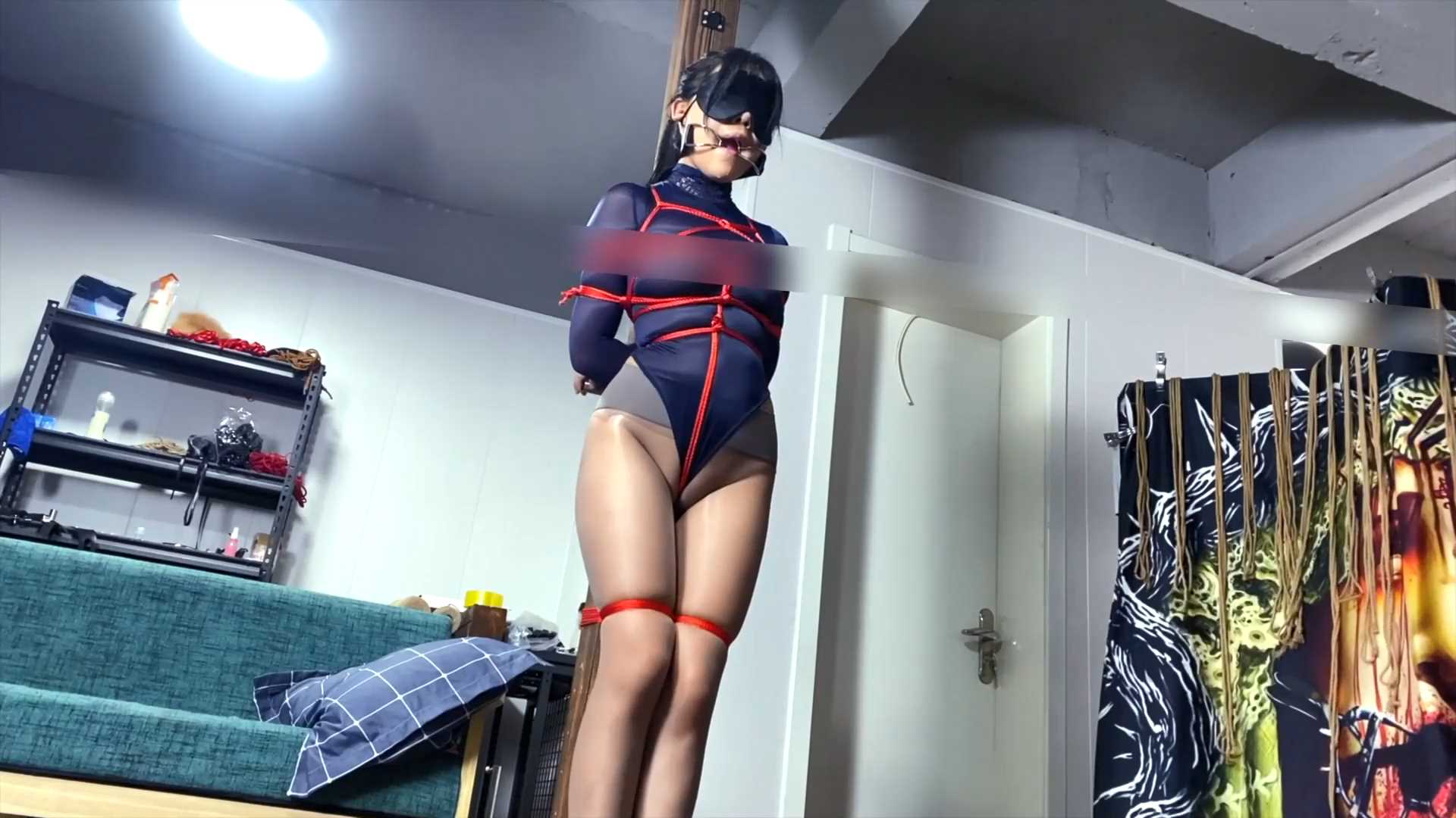 shengjb063 女主播偷懒打盹被无情老板偷袭紧缚罚站.mp4_snapshot_15.30_[2025.01.16_0.jpg