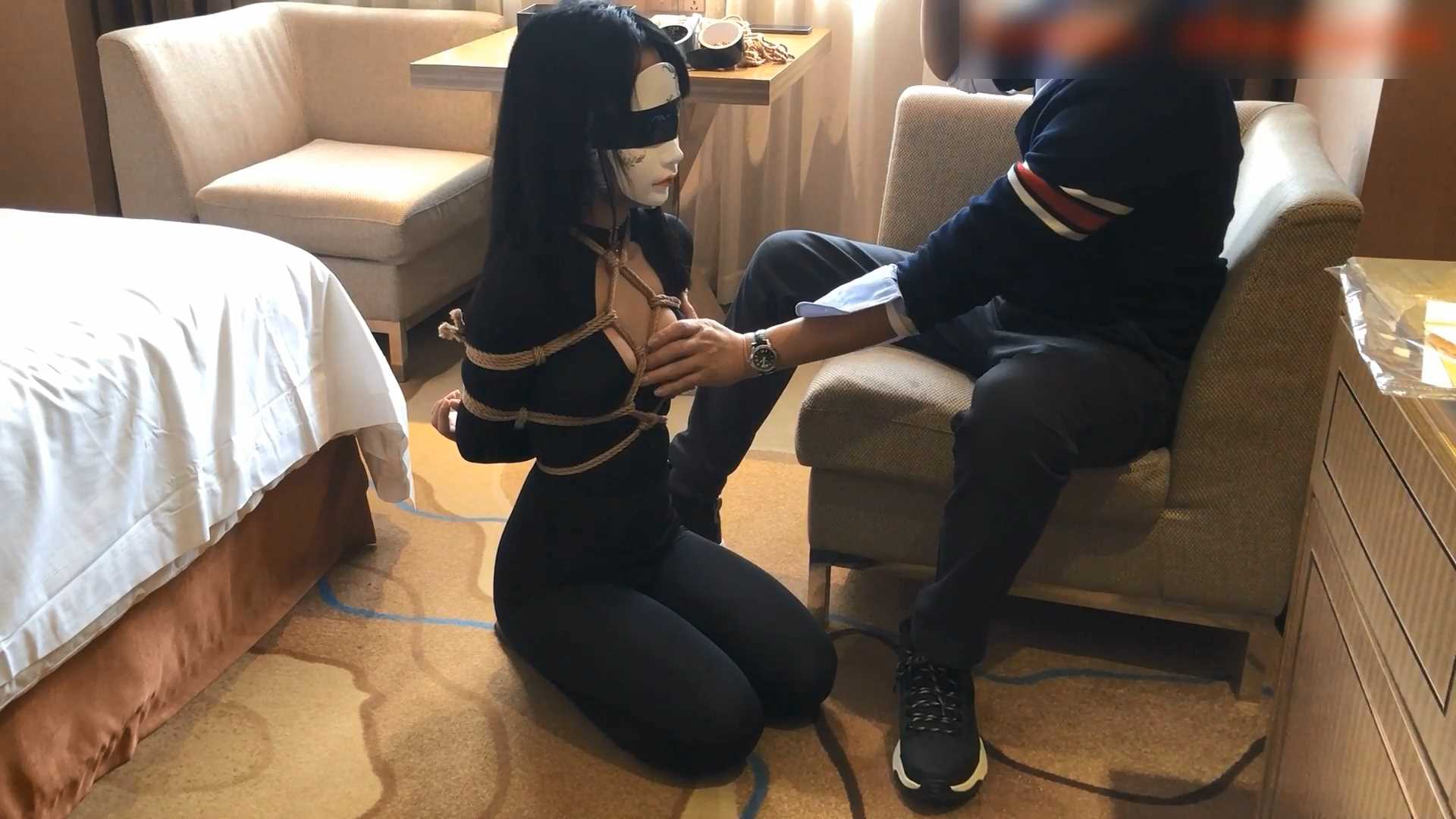 shengjb147 假面人形玩偶.mp4_snapshot_00.12.57_[2025.01.16_09.11.37].jpg