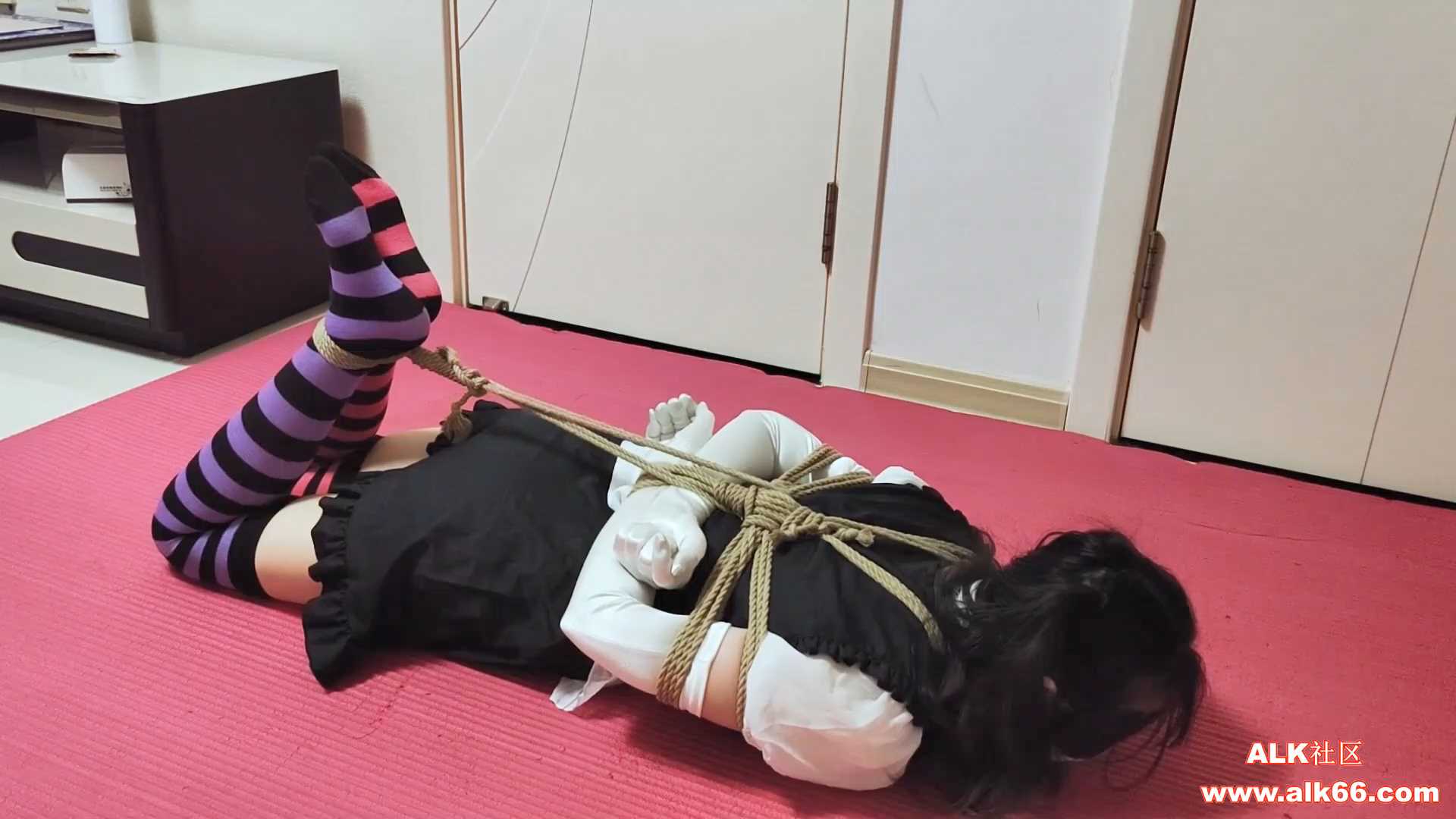 旋律受虐记31 可爱滴女仆与驷马强高.mp4_snapshot_04.26_[2025.01.15_19.35.10].jpg