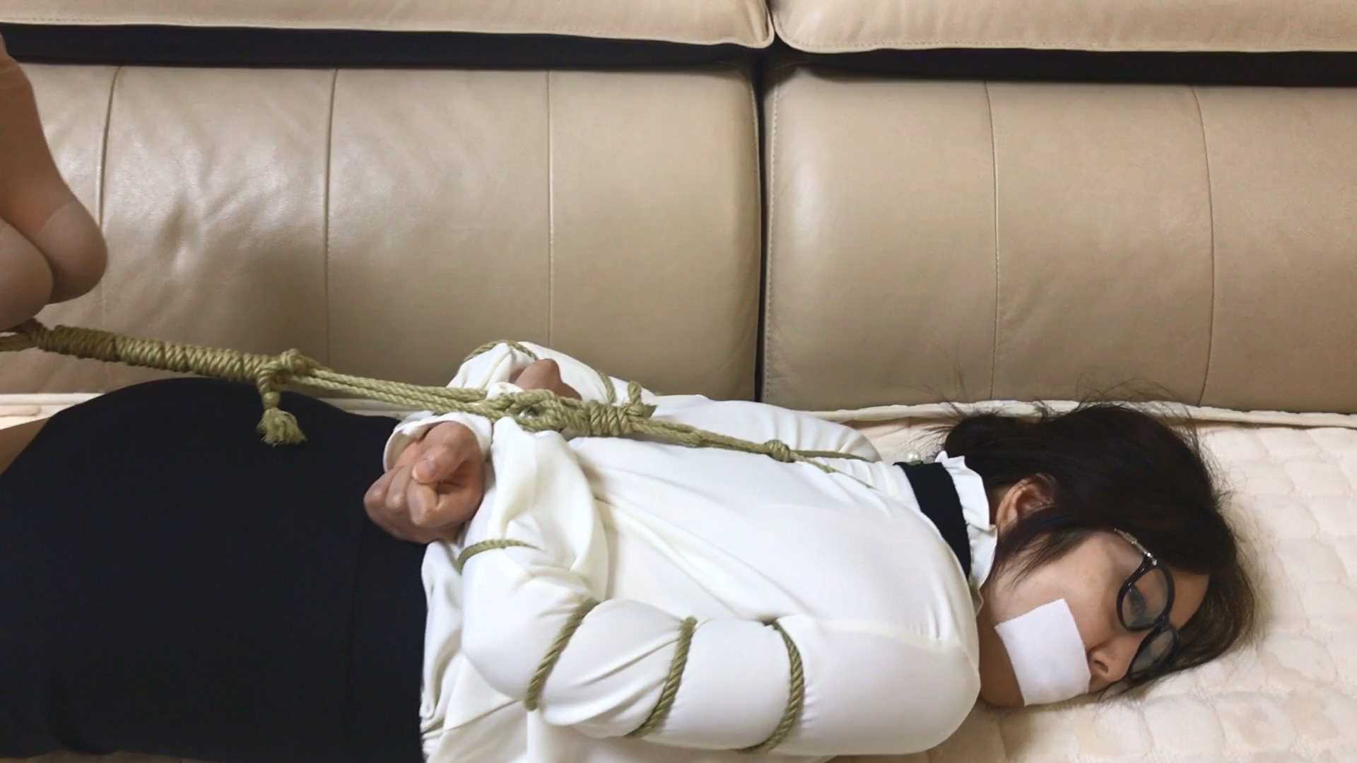 旋律受虐记14 惩罚女秘书.MP4_snapshot_19.44_[2025.01.15_19.18.07].jpg