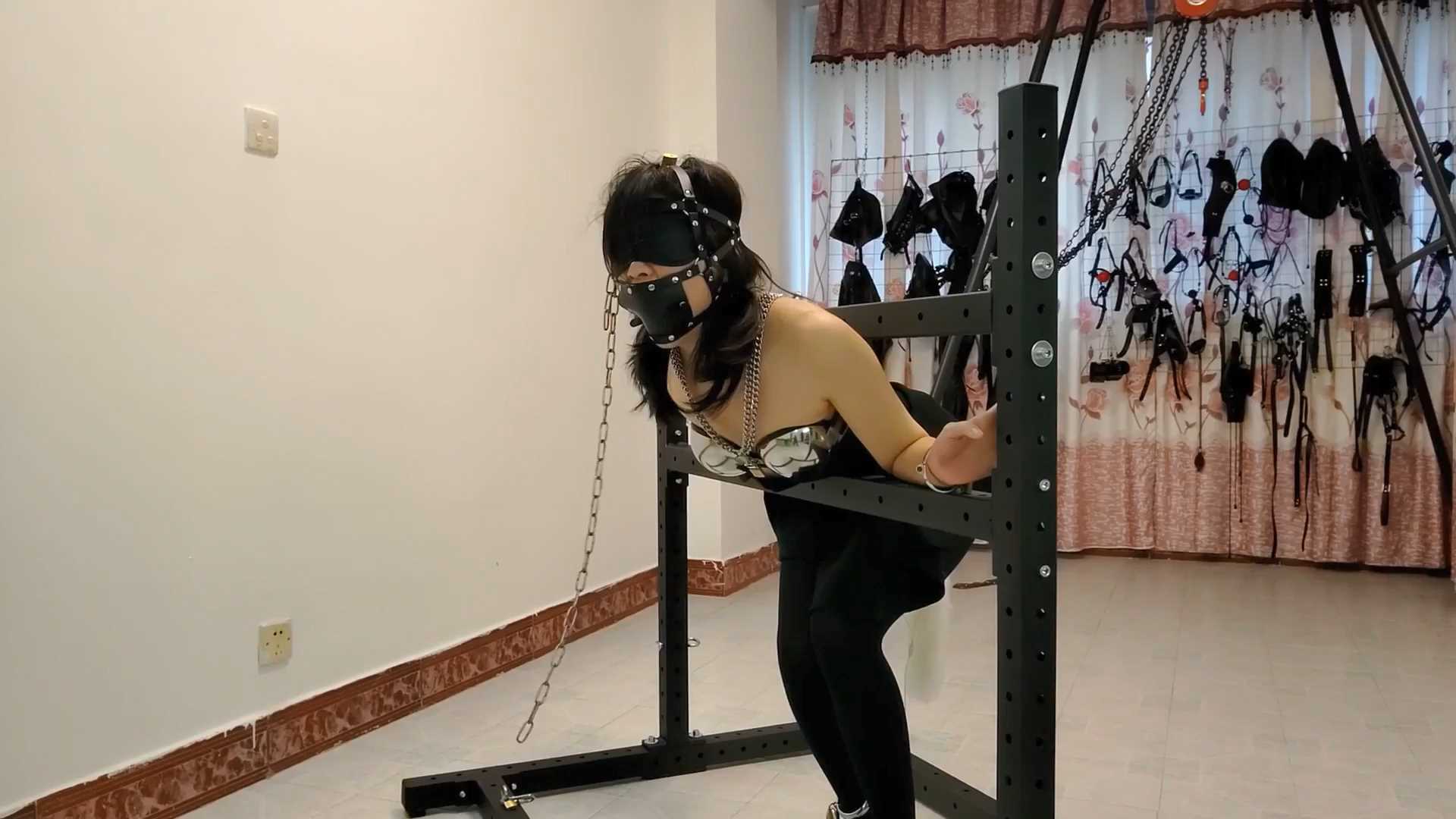 QQYC034.mp4_snapshot_01.00.17_[2025.01.15_18.56.41].jpg
