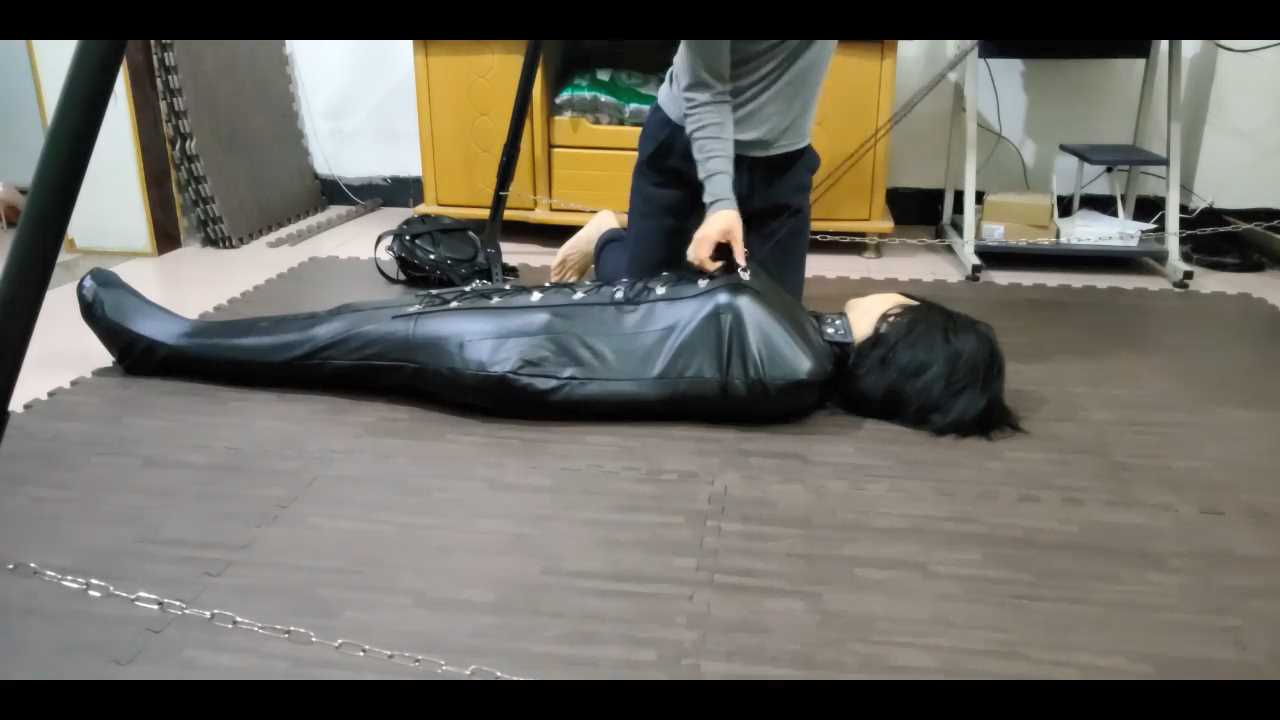 QQYC021.mp4_snapshot_00.03.12_[2025.01.15_18.53.37].jpg
