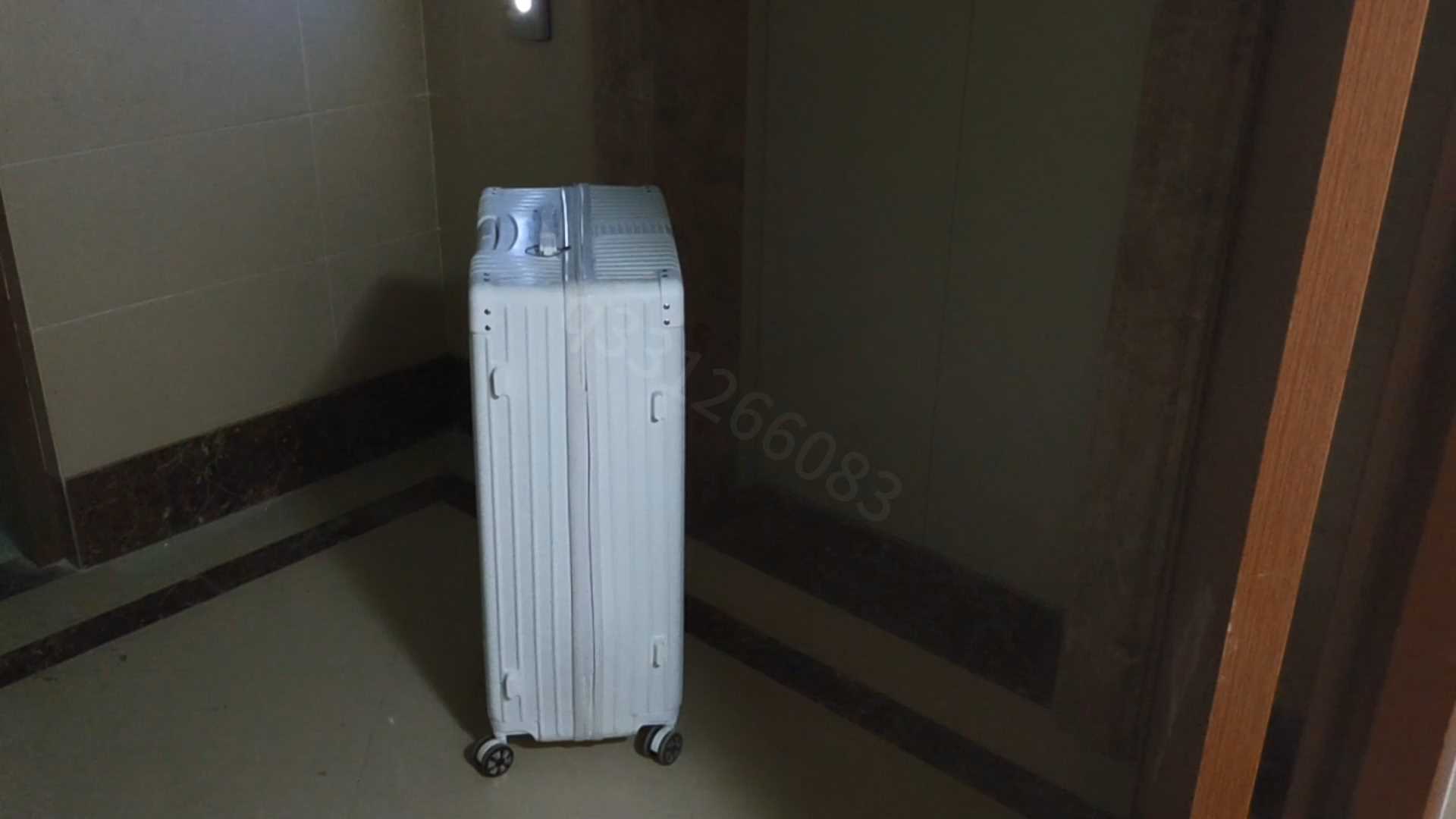 HLG012.mp4_snapshot_11.15_[2025.01.15_19.45.14].jpg