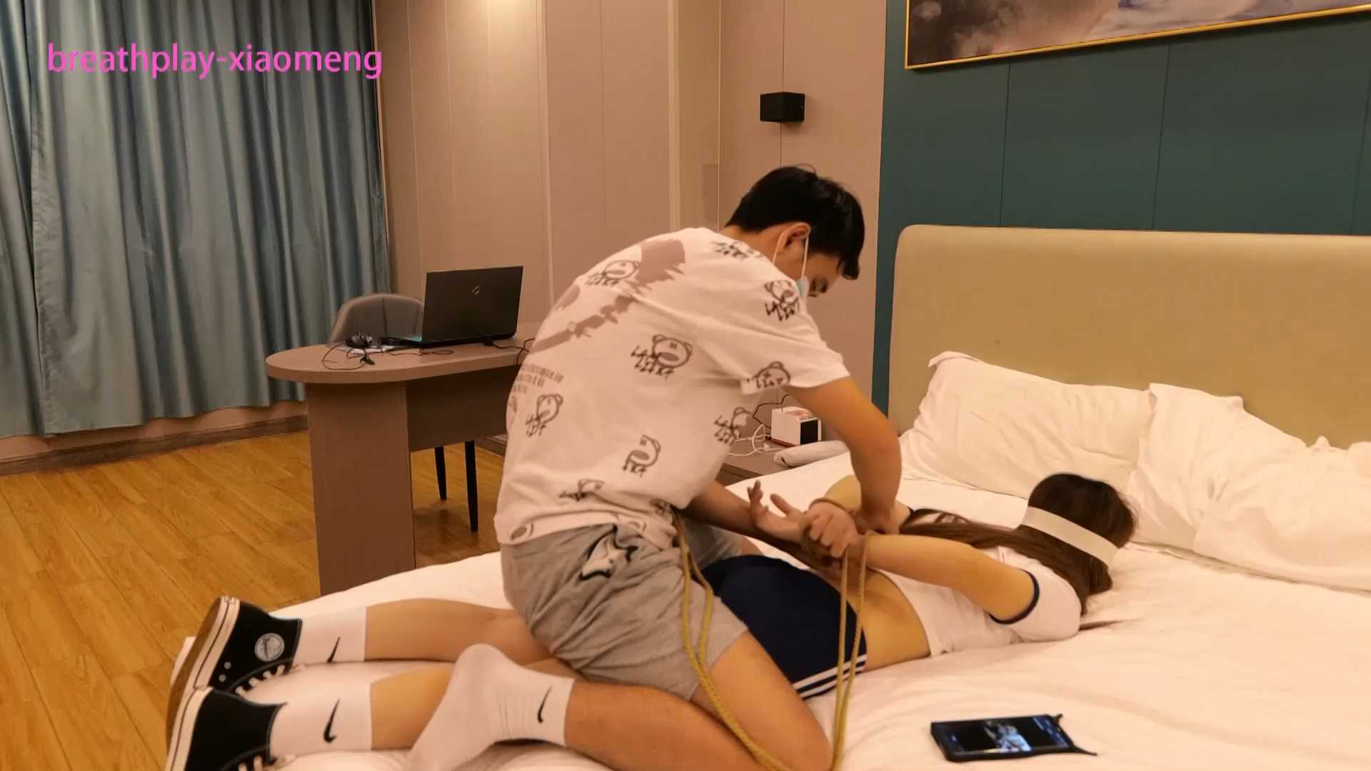 XIAOMENG064.mp4_snapshot_03.18_[2025.01.15_20.50.24].jpg