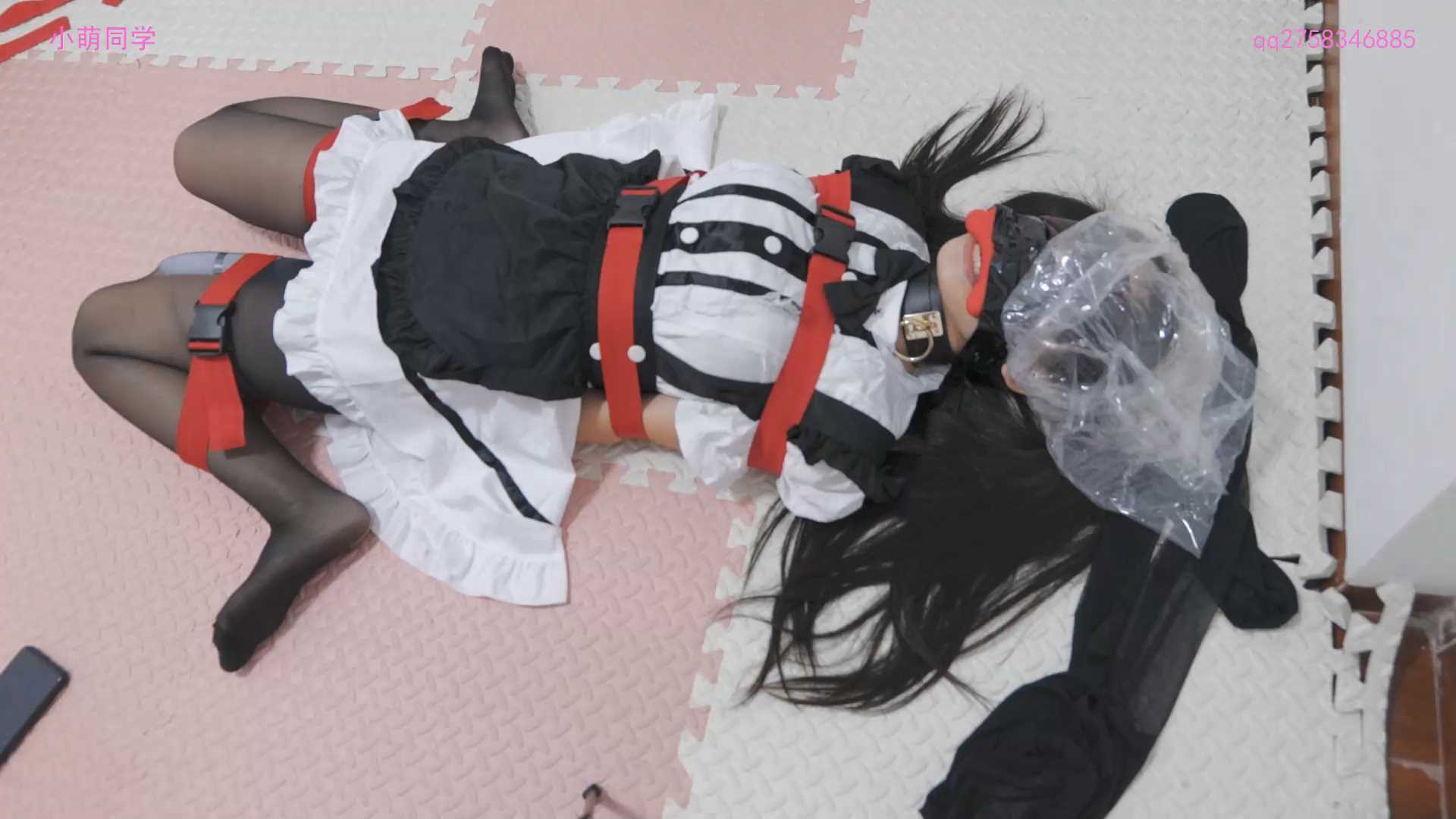 XIAOMENG047 双马尾黑丝女仆的蟹腿缚.mp4_snapshot_28.42_[2025.01.15_20.47.58].jpg