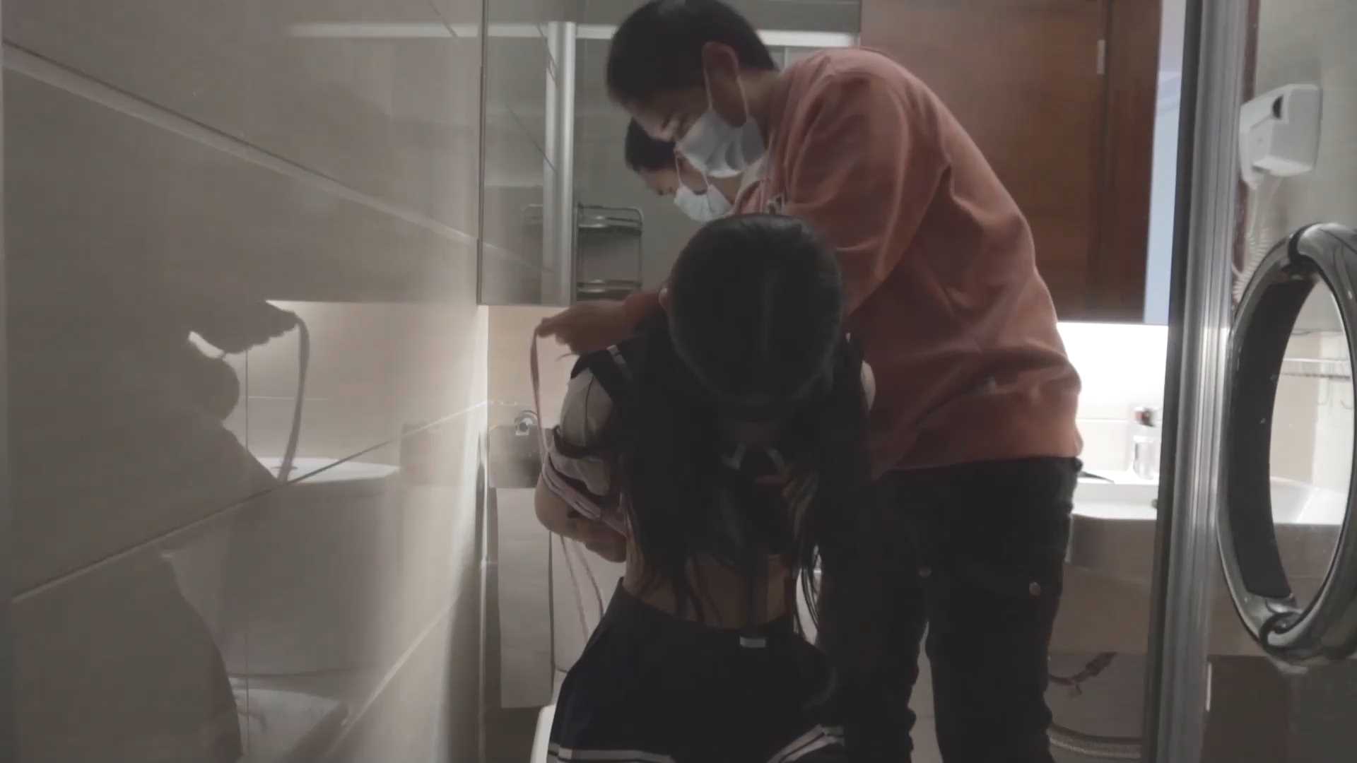 XIAOMENG043 小萌体验保鲜膜包裹捆绑.mp4_snapshot_02.51_[2025.01.15_20.47.22].jpg