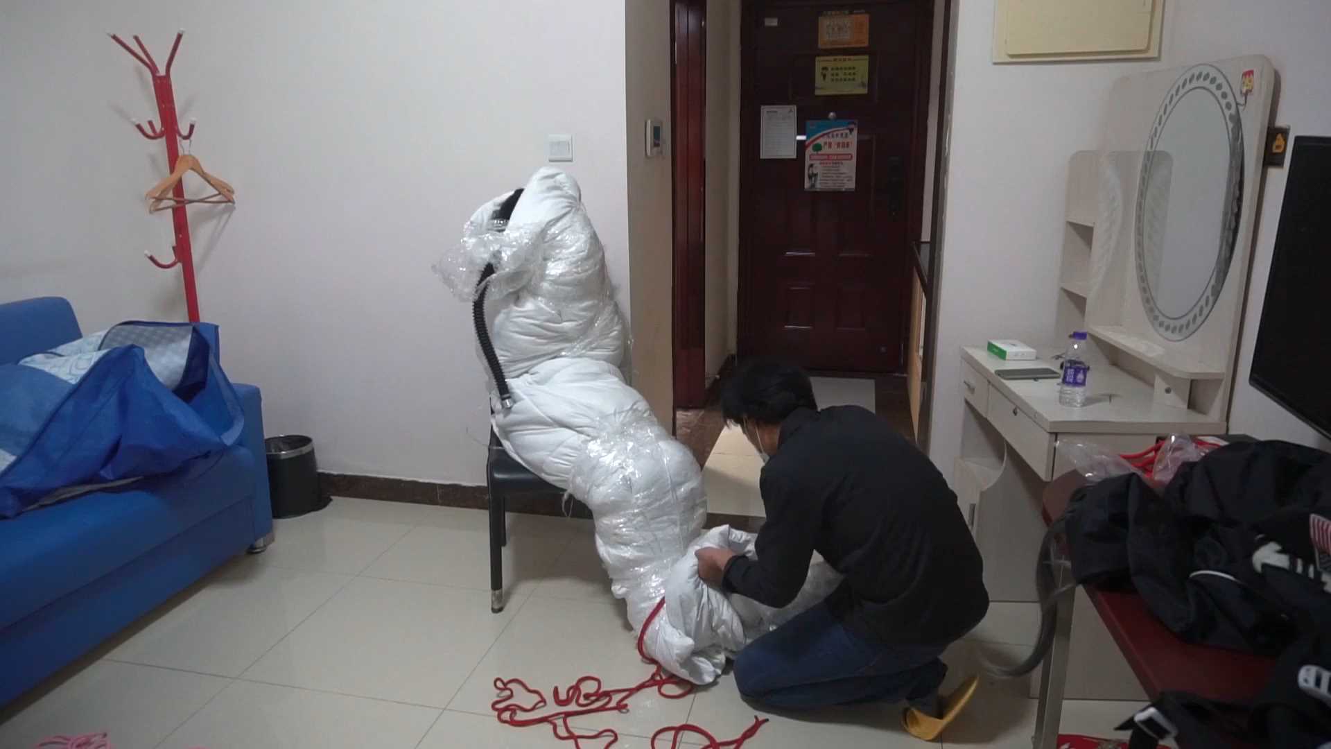 XIAOMENG002 棉被的梦魇 中集.mp4_snapshot_39.54_[2025.01.15_20.41.11].jpg