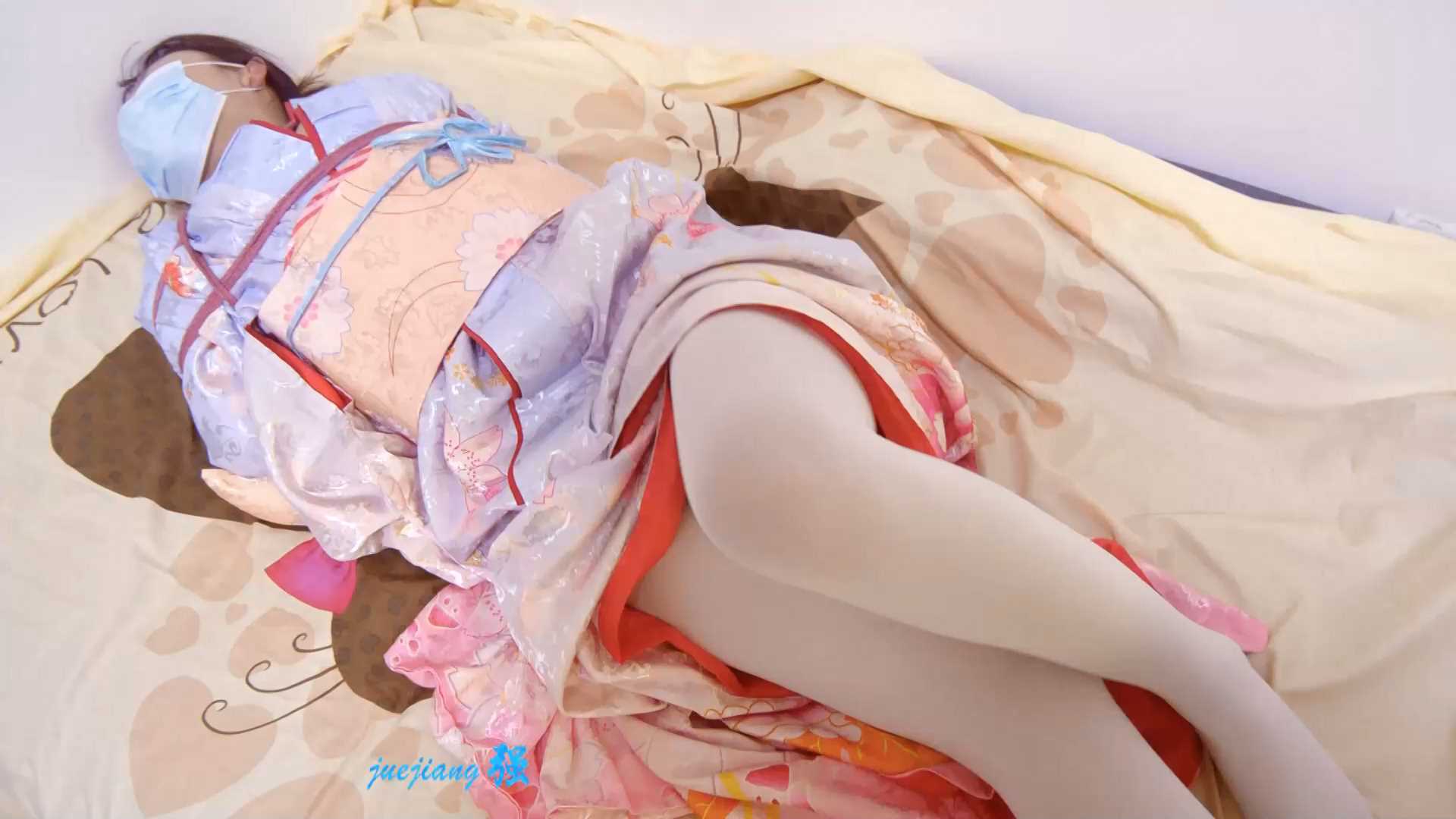 xiaoyu052 小开cos和服一字马.mp4_snapshot_01.15_[2025.01.18_16.36.48].jpg