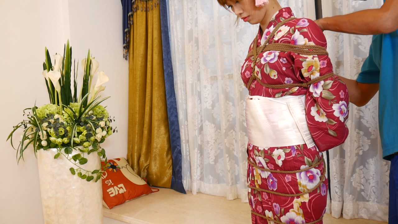 LMYC018 红玫瑰与白牡丹双人连缚#红衣白衣 双人大长腿婉约美女.MP4_snapshot_05.20_[2.jpg