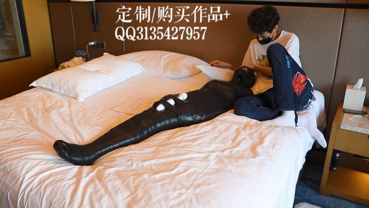 gugujing008 茶茶胶带木乃伊全包7小时拘束放置体验 情绪崩溃到哭.mp4_snapshot_50.50_.jpg