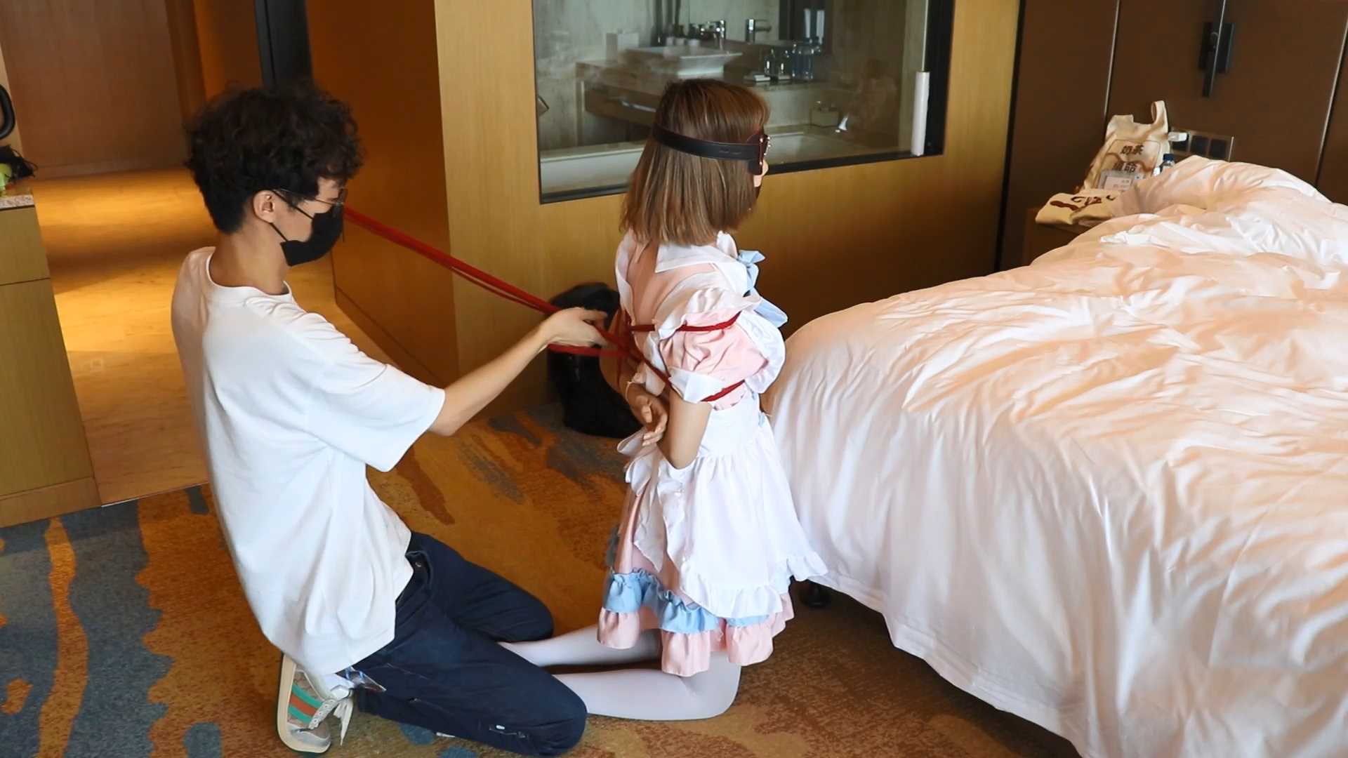 gugujing004 绑架模拟器 素人高中生的团缚脱缚.mp4_snapshot_04.00_[2025.01.22_16.38.04].jpg
