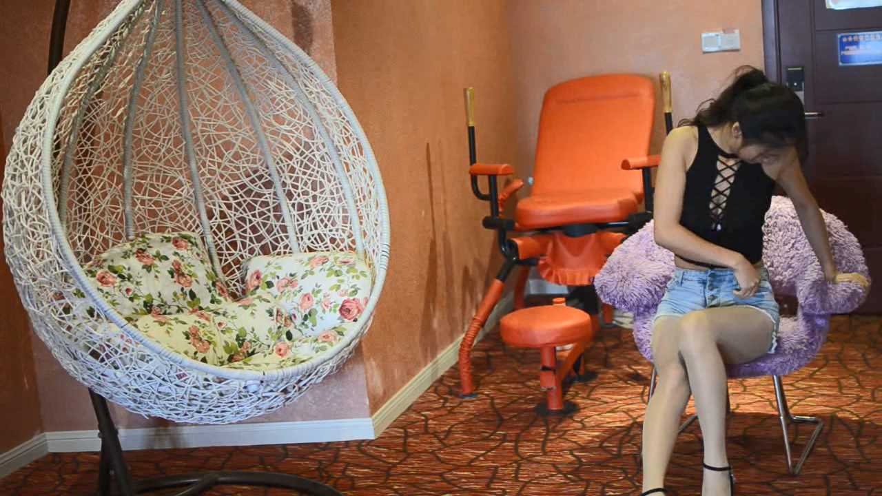 AMU068 模特可儿玩手铐！现场实录.mp4_snapshot_00.00_[2025.02.02_12.01.29].jpg