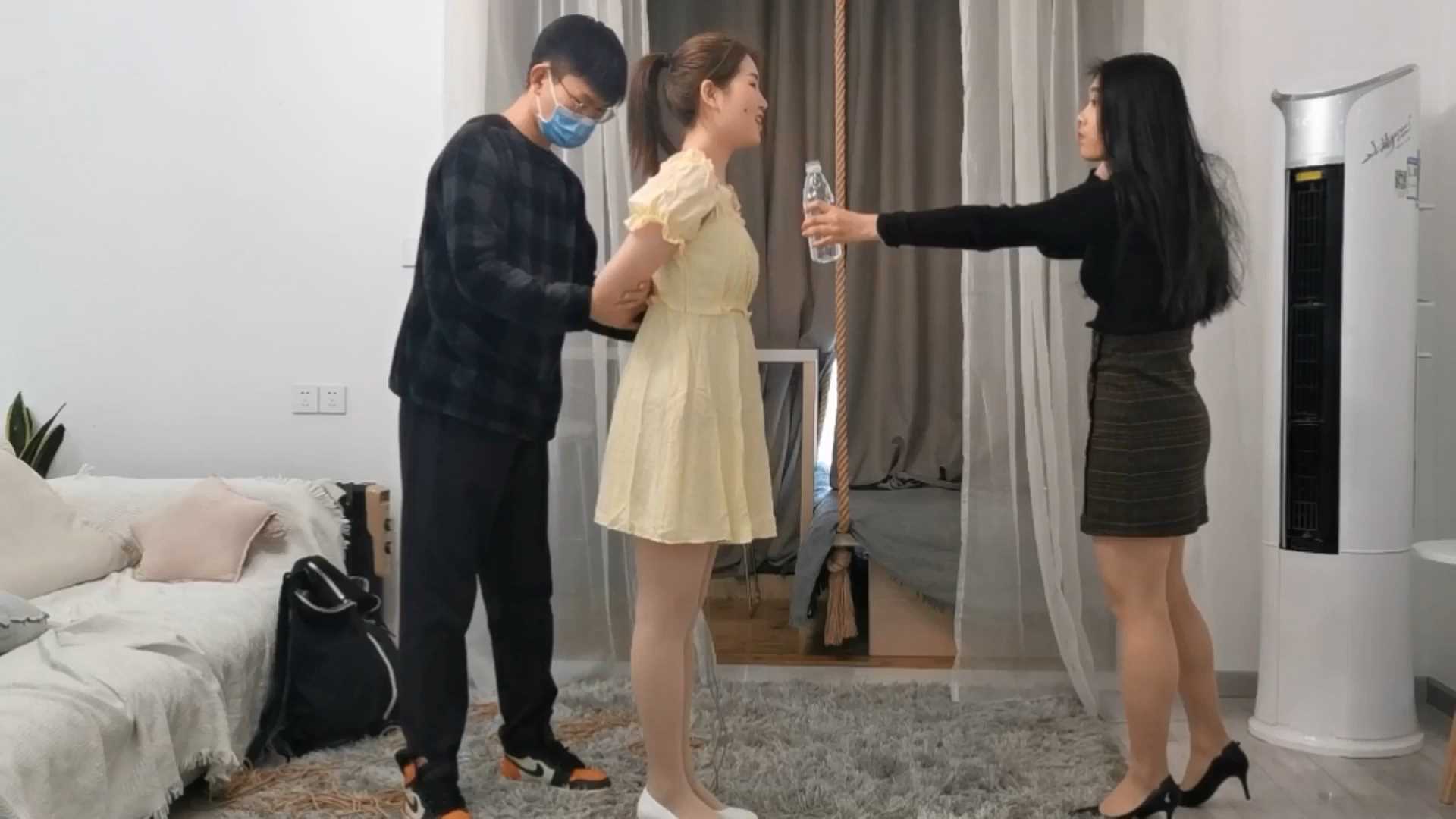 Aoteman017 年前约的一对闺蜜.mp4_snapshot_02.25_[2025.02.07_16.00.00].jpg