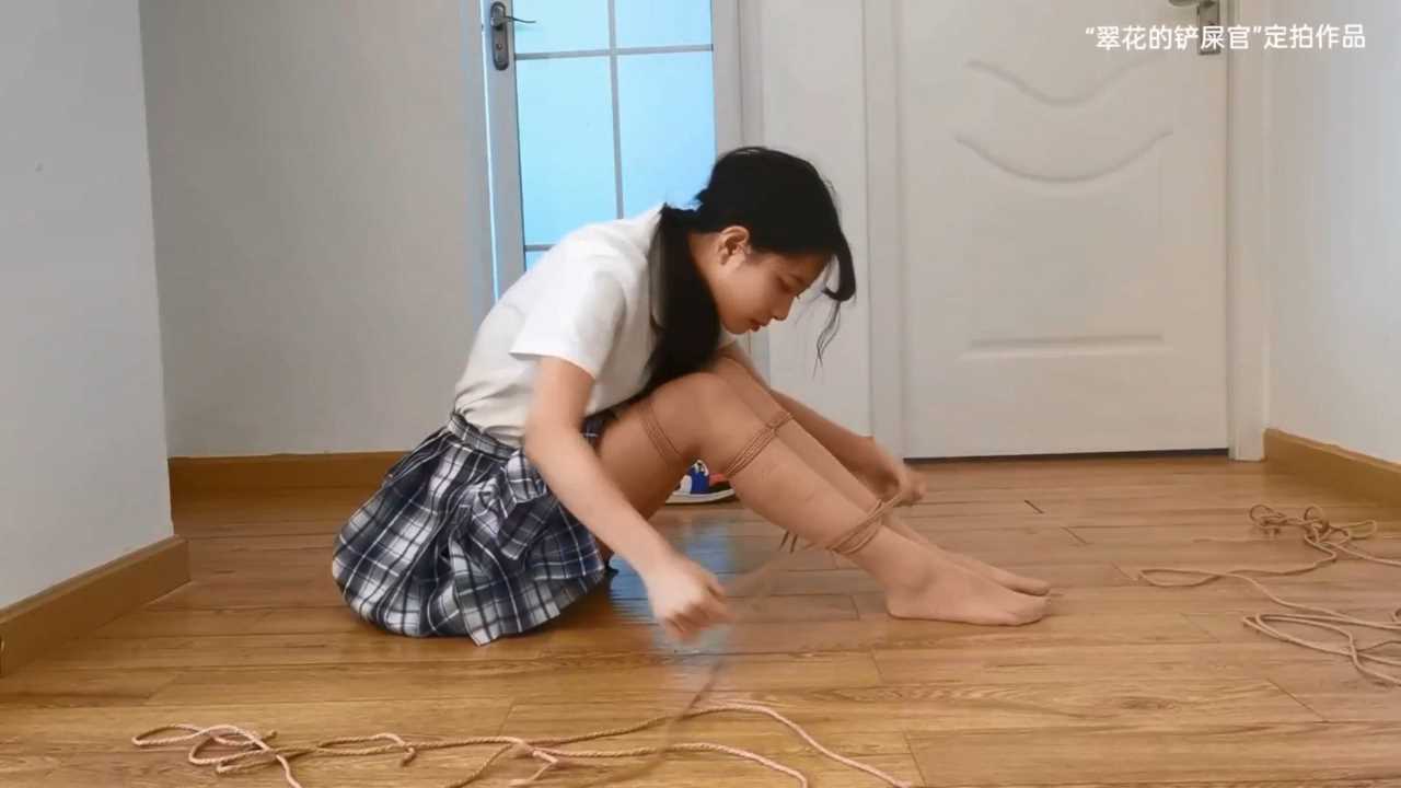 Aoteman009 珊珊的紧缚放置挣扎 口球 M字开脚缚挣扎蠕动.mp4_snapshot_09.02_[2025.02.jpg