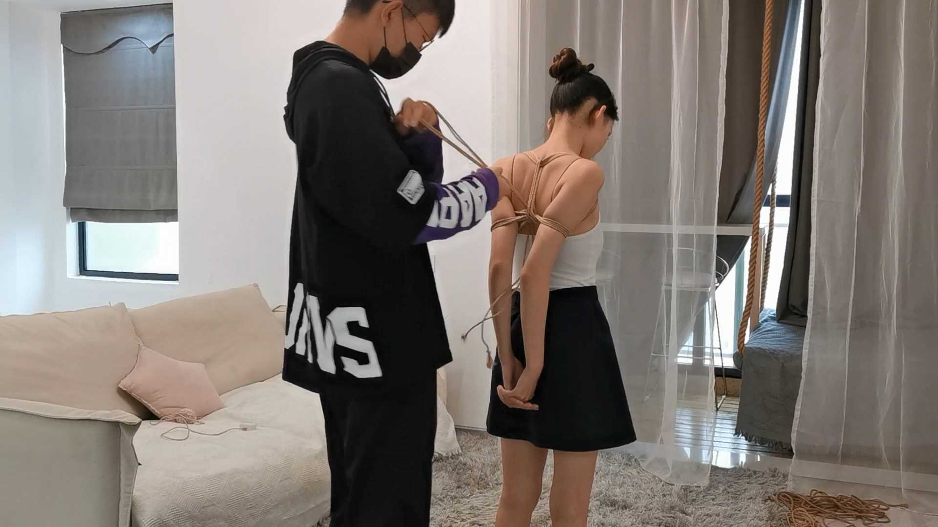 Aoteman016 美女果果上半段驷马捆绑口球堵嘴 下半段吊绑接口水.mp4_snapshot_03.38_[2.jpg