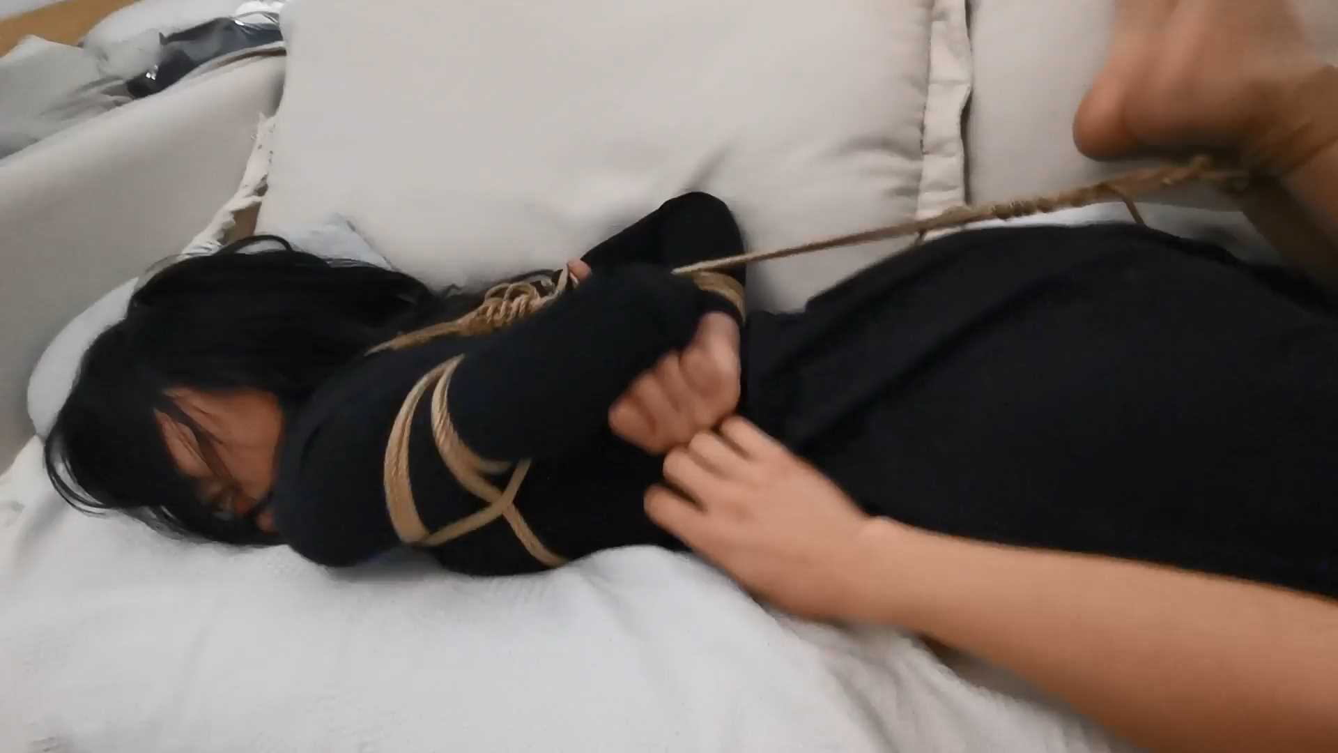 Aoteman022 剧情片：麻绳推销员的美好一天.mp4_snapshot_18.44_[2025.02.07_16.01.11].jpg