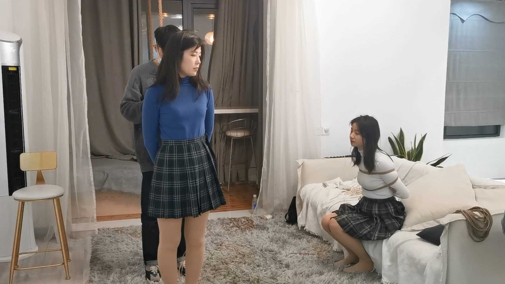 Aoteman033 婉婉和小叶直臂驷马放置逃脱.mp4_snapshot_04.55_[2025.02.07_16.02.57].jpg