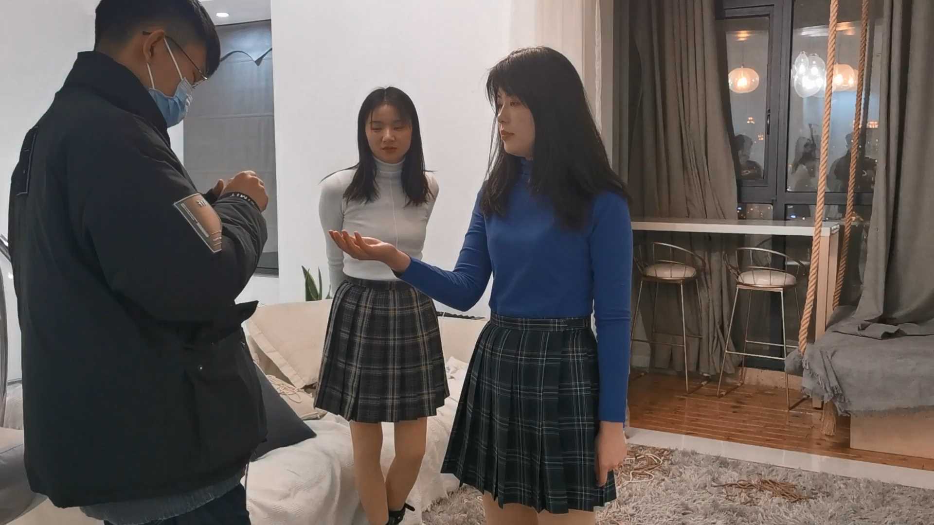 Aoteman034 双人紧缚实验婉婉和小叶.mp4_snapshot_05.18_[2025.02.07_16.03.08].jpg