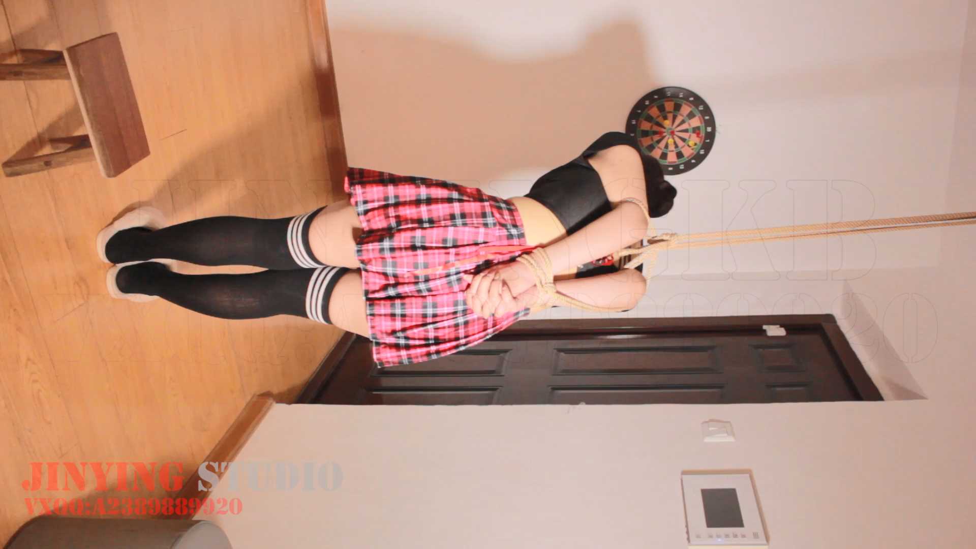 JY039 桃子吊起来暴力抽打 下面大棒 腋下挠痒 痛苦难忍.mp4_snapshot_03.47_[2025.02..jpg