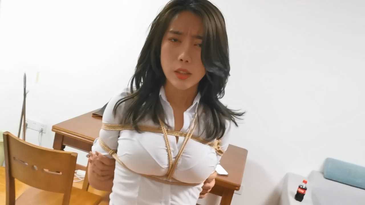 Aoteman079 剧情片：被套路的小丁老师.mp4_snapshot_15.20_[2025.02.07_16.11.51].jpg