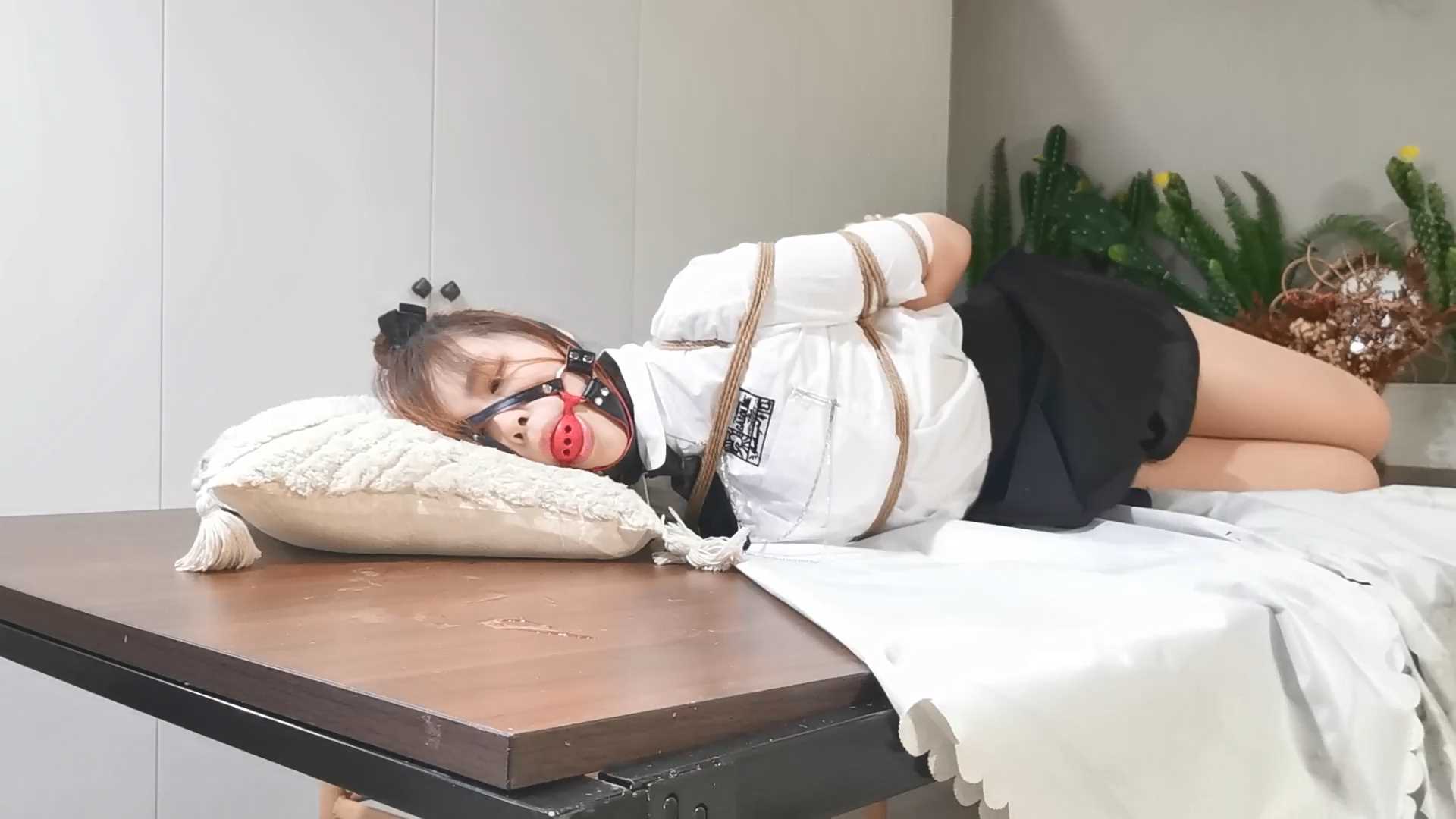 Aoteman098 超爱的玥妍JK五花驷马马具口球长时间放置.mp4_snapshot_01.15.36_[2025.02.jpg