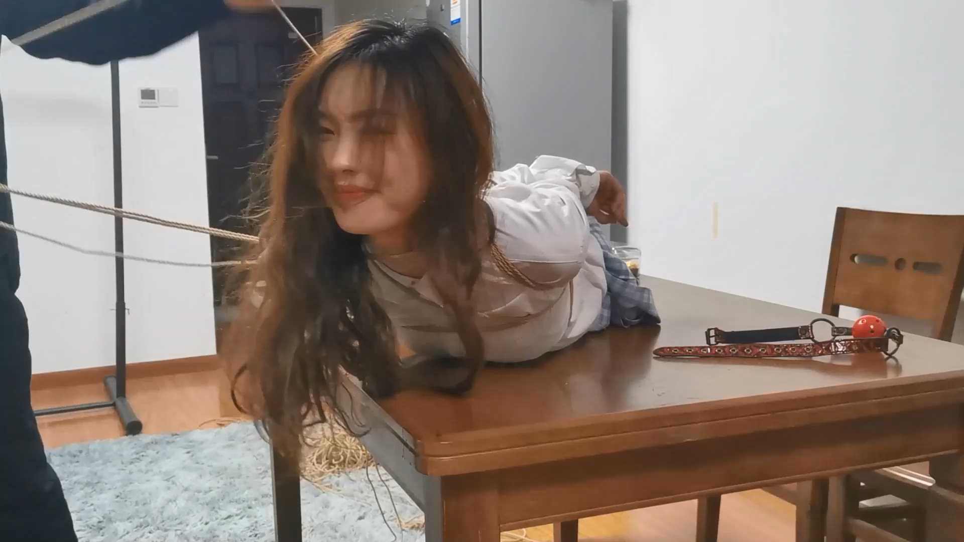 Aoteman099 定拍JK装雨琪90分钟直臂驷马放置.mp4_snapshot_01.22.20_[2025.02.07_16.15.49].jpg