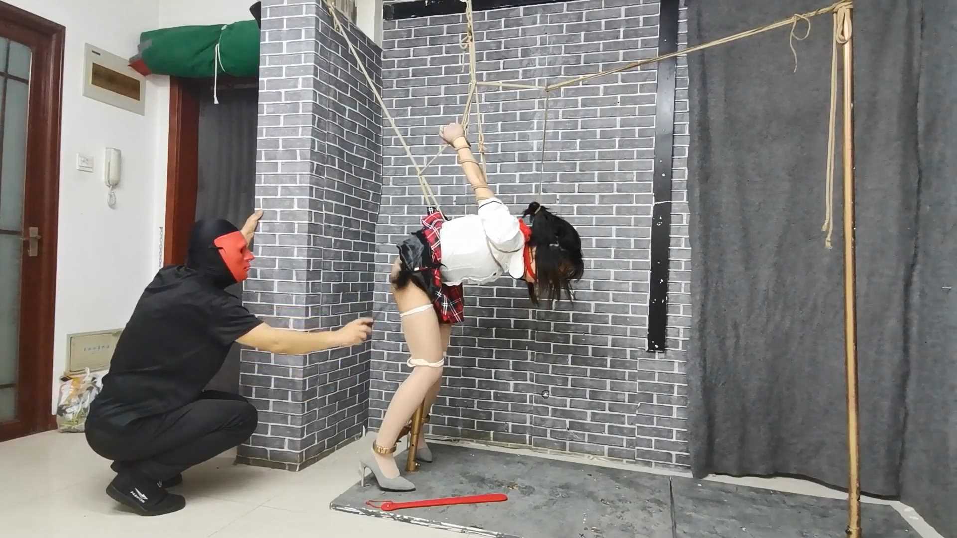 FT232 让云儿终身难忘的金属禁锢反吊.mp4_snapshot_19.43_[2025.02.08_15.31.10].jpg