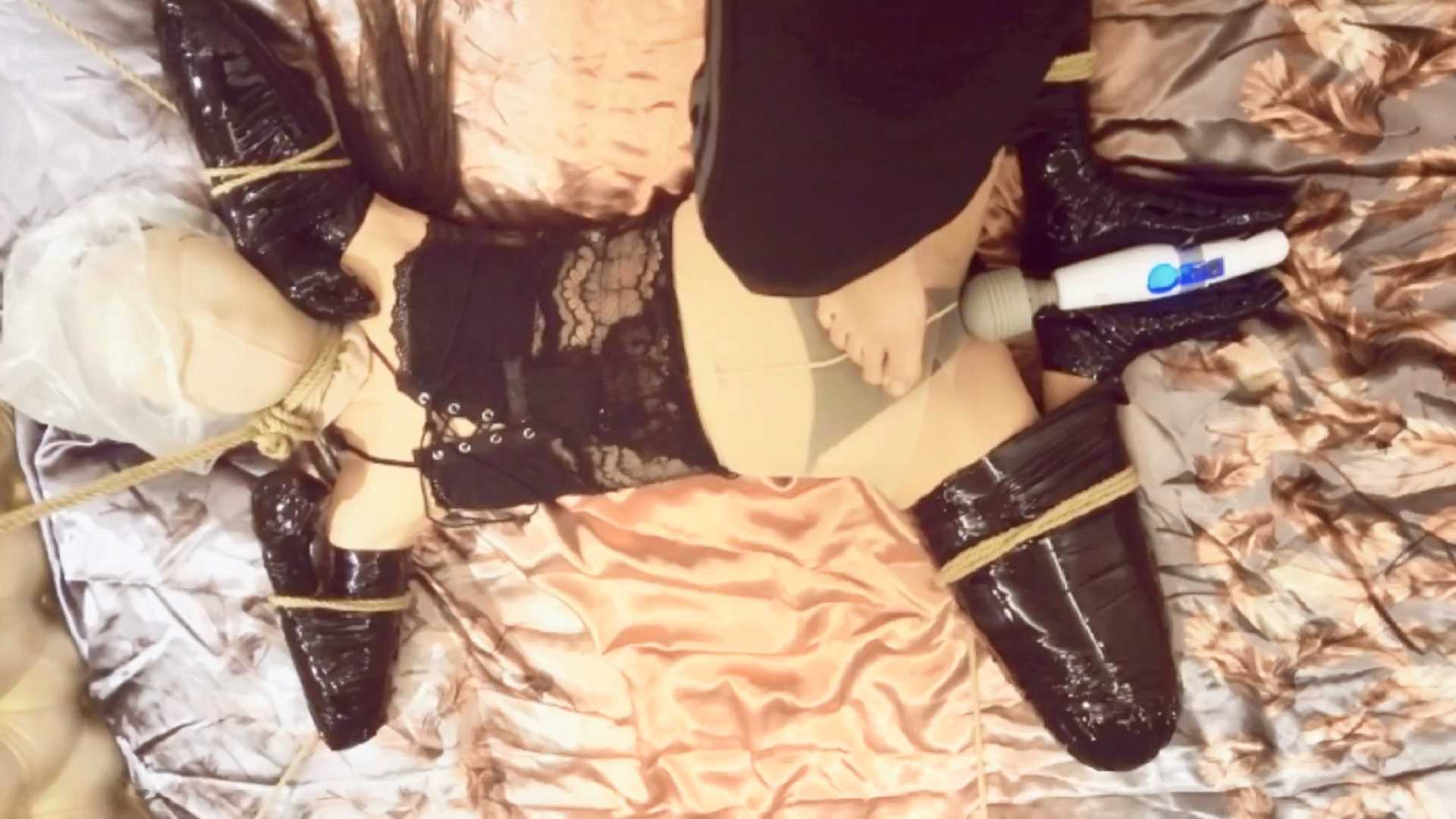 ZWZ059 四肢固定，呼吸游戏 强高，中间晕过去一次.mp4_snapshot_03.50_[2025.02.10_11.jpg