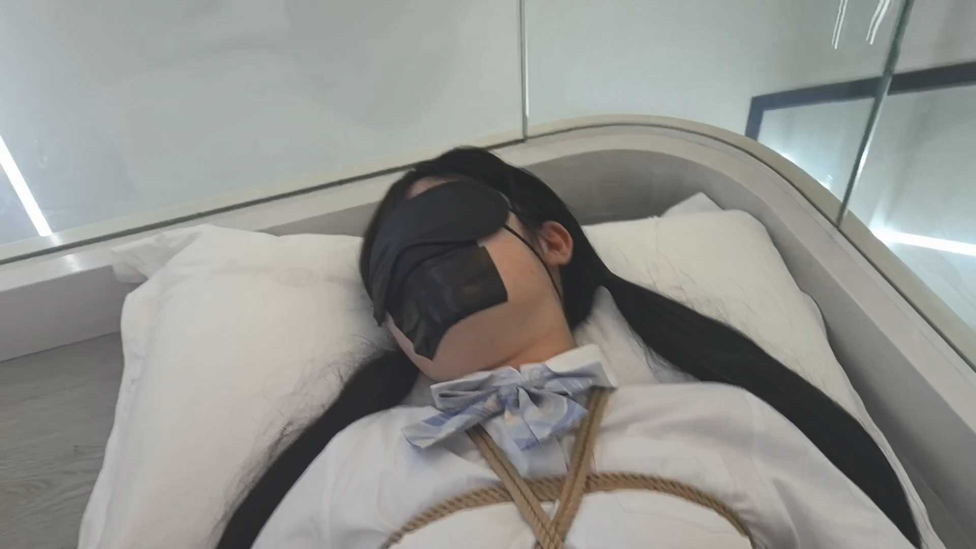 FXX113 凡小晓 第一视角带兄弟们沉浸式虐m 超紧缚KB 虐到痛哭 多种内置强G 手动抽查 T.jpg