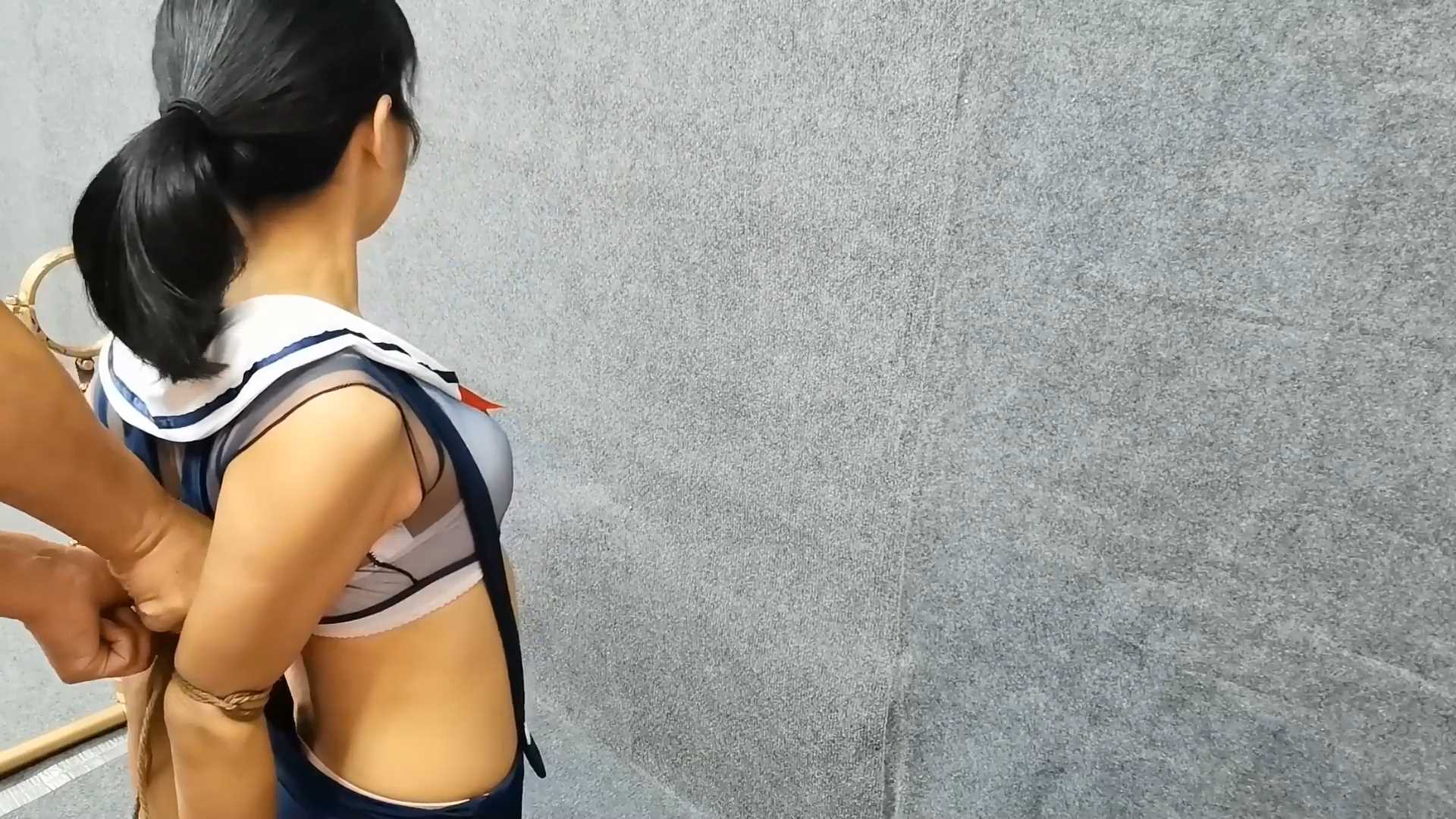 FT242 云儿骑上冷酷无情的铁三角刑架，冰冰的凉凉的小三角好舒服.mp4_snapshot_00.50_.jpg
