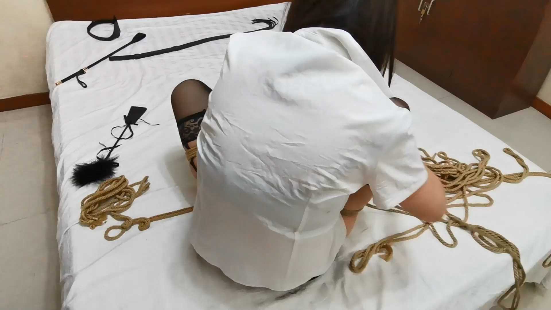 FT259 经过3年洗脑、终于把一个女S训养成一个很乖的一个女奴.mp4_snapshot_17.30_[202.jpg
