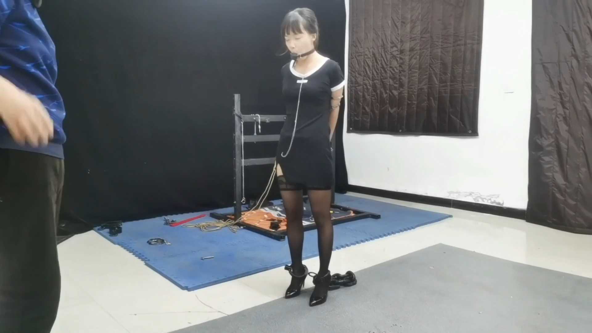 FT265 悦儿奴电动G栓y拴皮裤穿上，大档全开启，y具囗球,手铐直臂,L夹夹L.mp4_snapshot.jpg