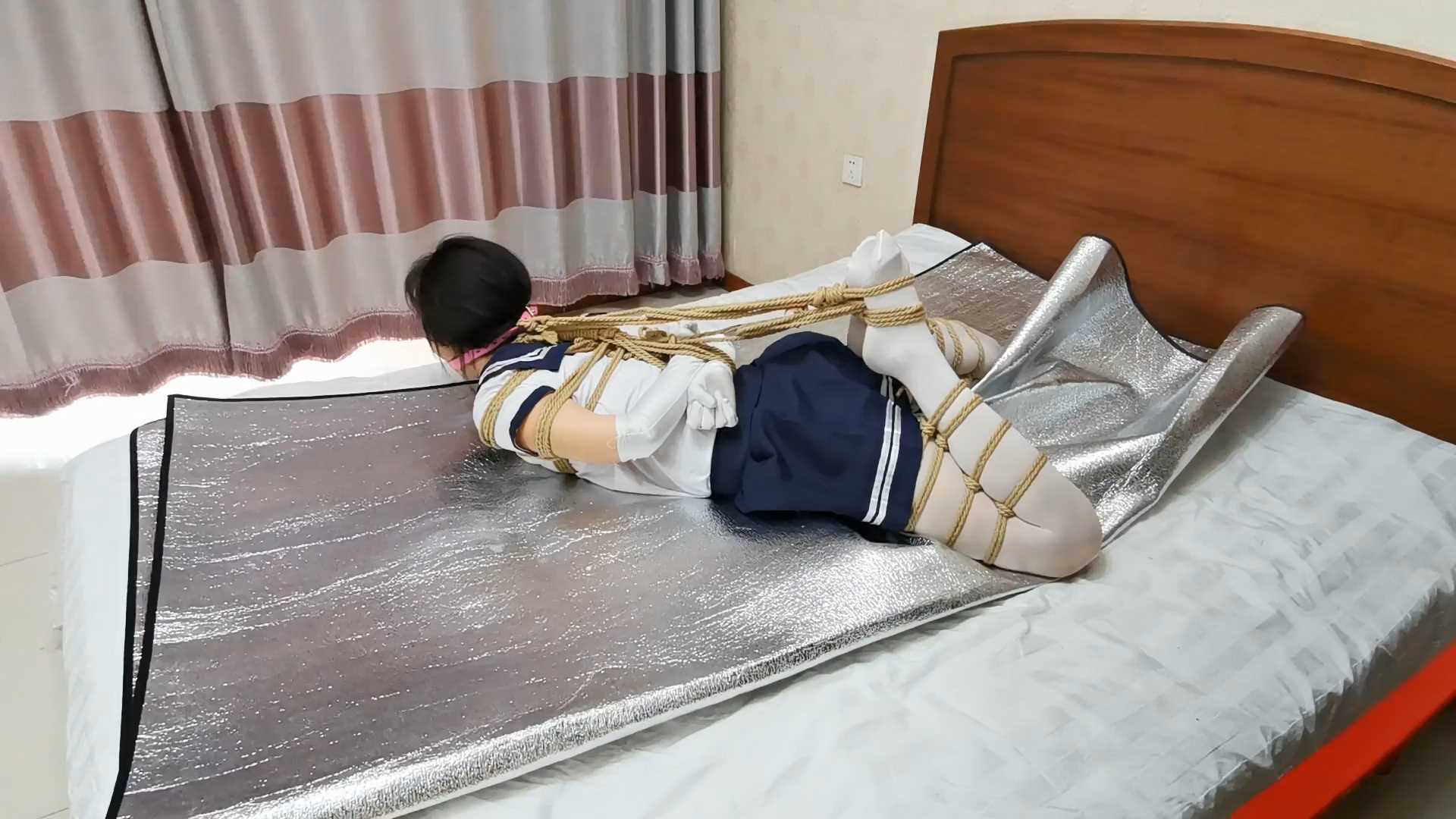 FT273 耐打耐绑的实质新奴 调教室狂振猛打.mp4_snapshot_20.07_[2025.02.08_19.02.46].jpg