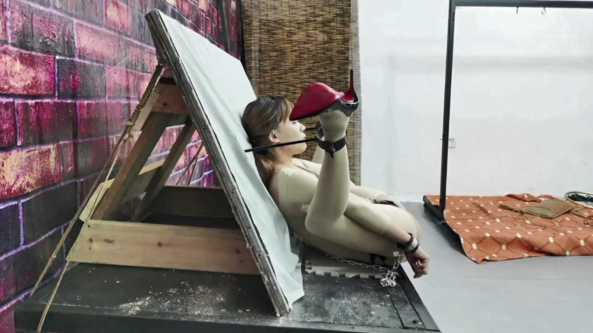 FT300 欧式风禁锢骚奴TK模式，L夹牢牢夹死,郊狼最高电击,SP重击.mp4_snapshot_00.00_[.jpg