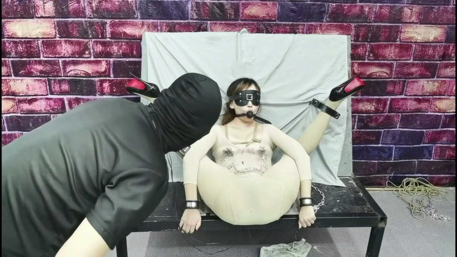 FT300 欧式风禁锢骚奴TK模式，L夹牢牢夹死,郊狼最高电击,SP重击.mp4_snapshot_10.00_[.jpg