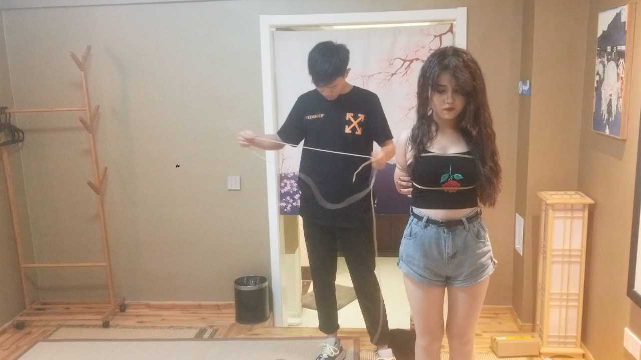 Aoteman172 新妹子大梦和语溪.mp4_snapshot_00.10.10_[2025.02.11_15.18.45].jpg