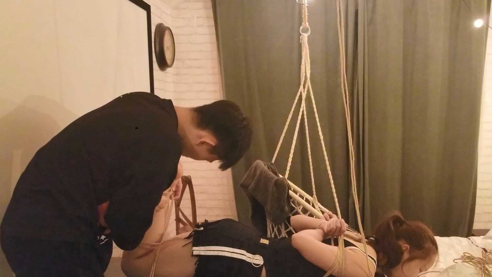 Aoteman199 小试驷马吊缚01.mp4_snapshot_17.56_[2025.02.11_15.23.42].jpg