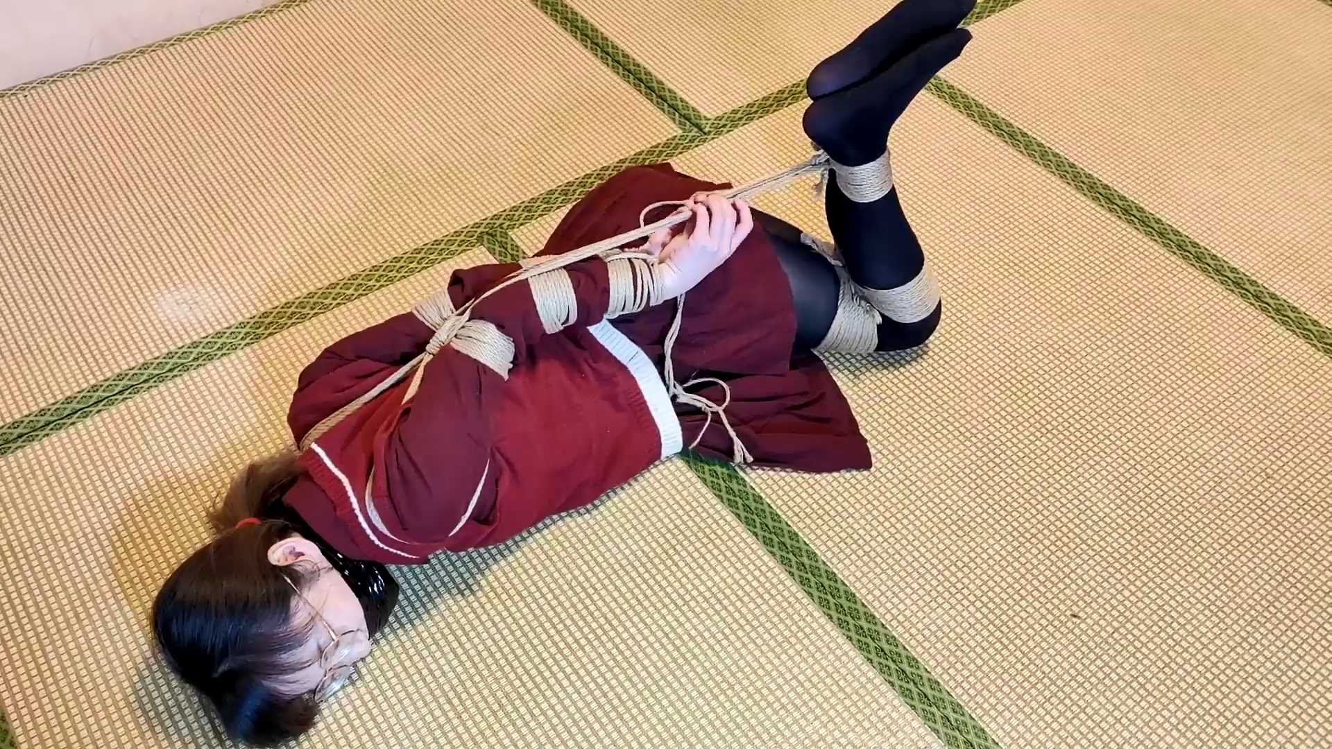 YS030 定制妙龄女孩被歹徒绑架.mp4_snapshot_02.42_[2025.02.14_10.49.08].jpg