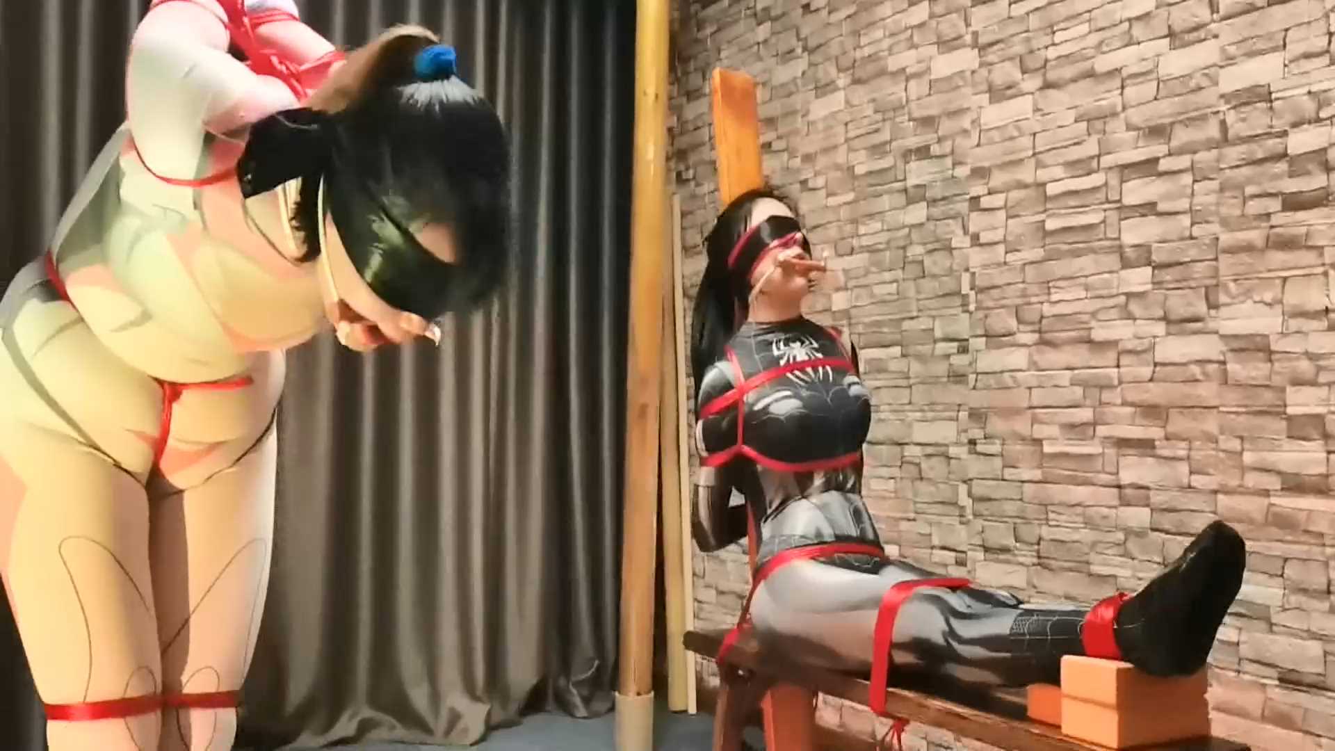 YS028 两女侠被酷刑折磨.mp4_snapshot_24.43_[2025.02.14_10.48.50].jpg
