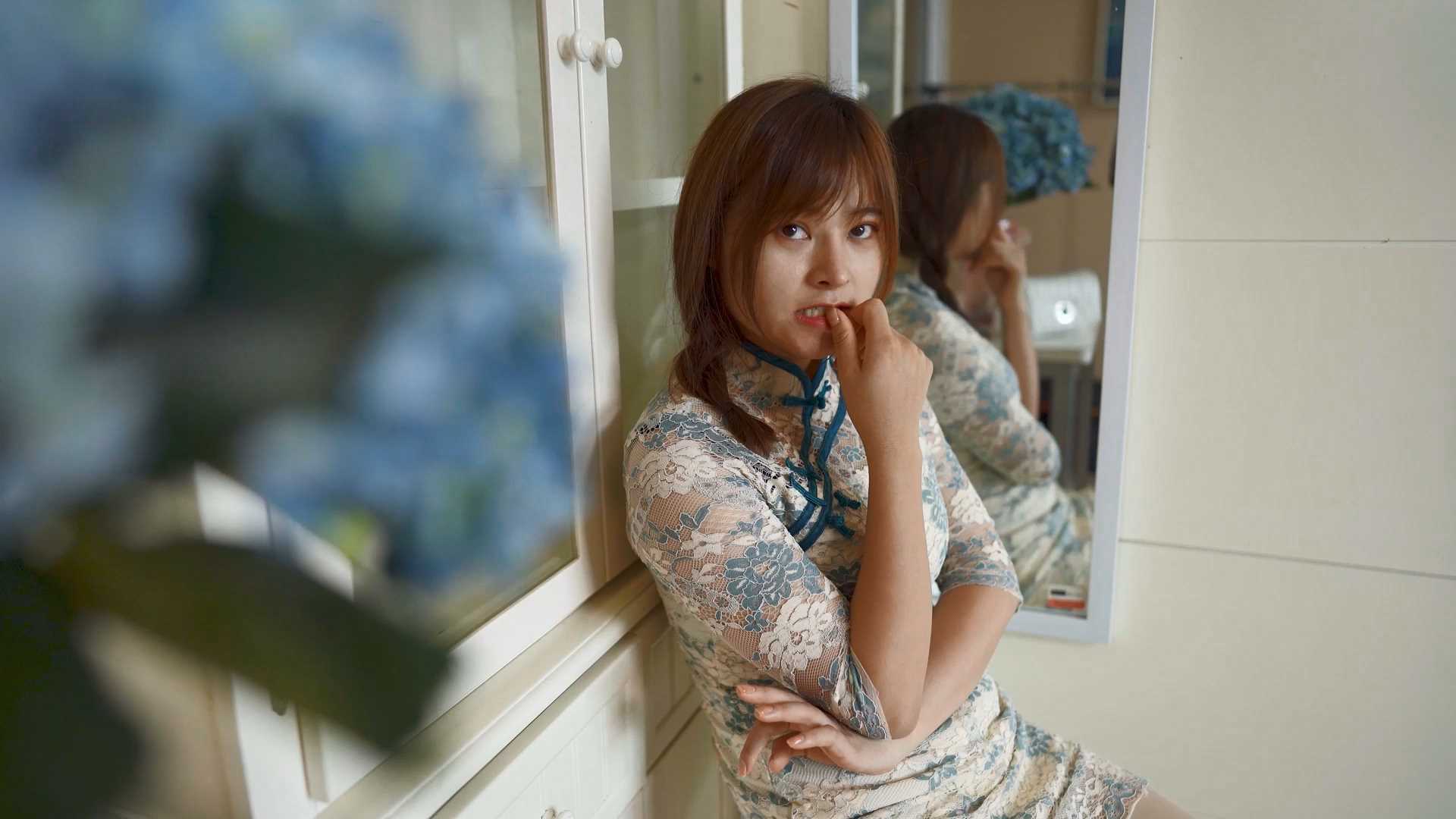 4KYX030 旗袍短发.mp4_snapshot_12.58_[2025.02.14_12.11.14].jpg