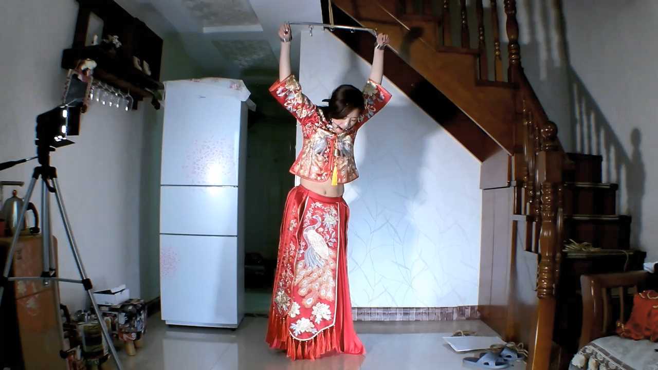 YWY005 奴隶新娘之洞房花烛夜的初调.mp4_snapshot_40.31_[2025.02.14_13.25.29].jpg