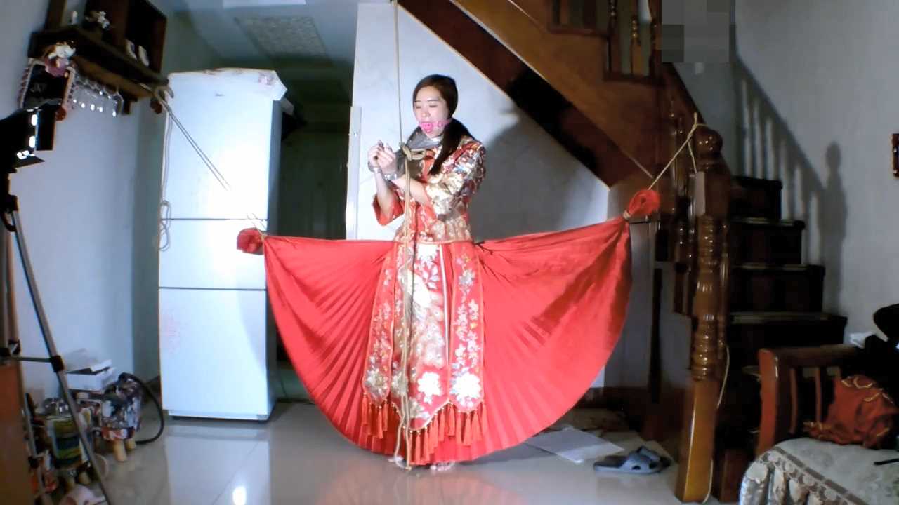 YWY006 奴隶新娘之洞房花烛夜渐入佳境.mp4_snapshot_25.49_[2025.02.14_13.25.41].jpg