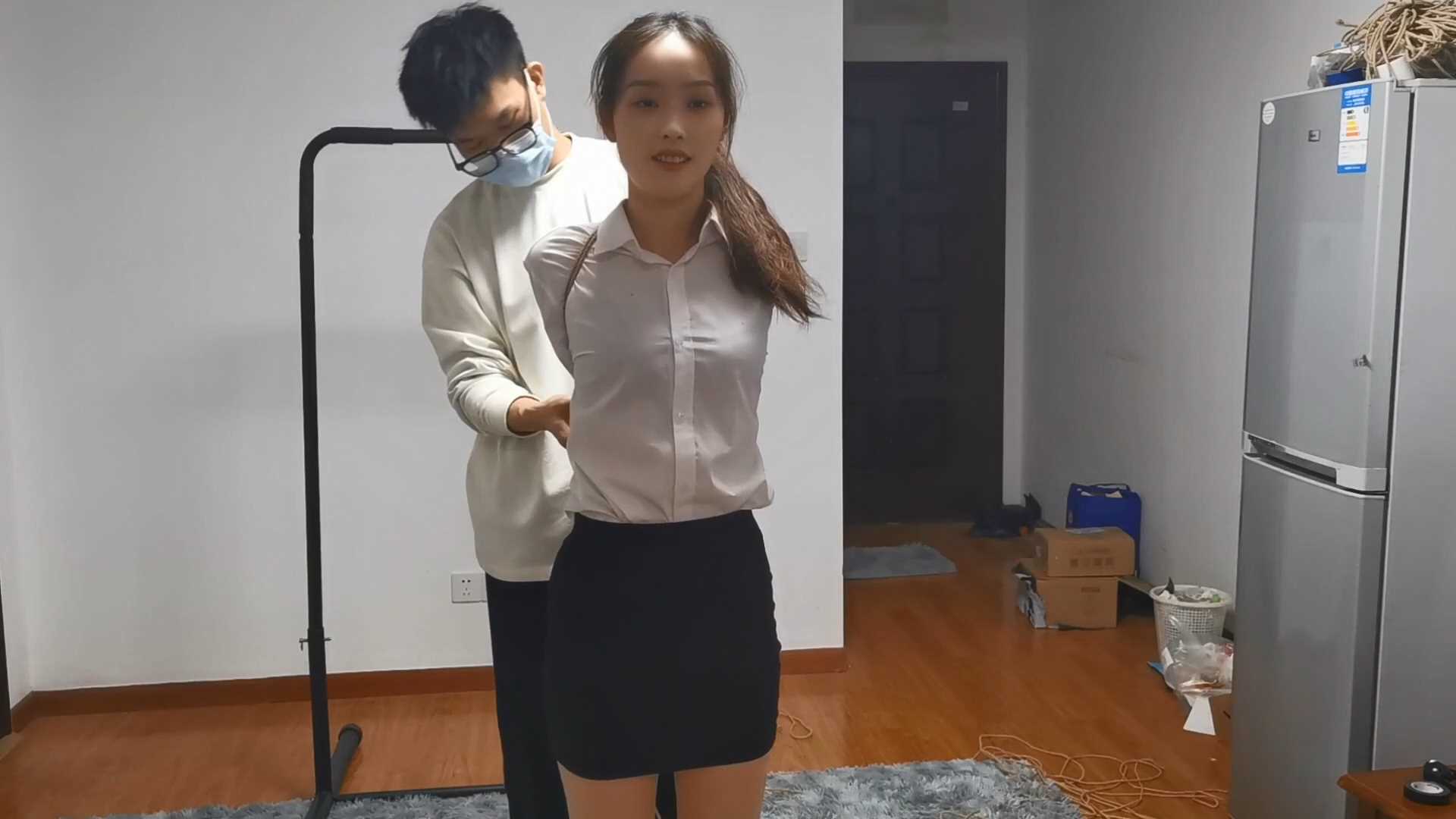 Aoteman211 雨琪紧缚试验 挑战篇.mp4_snapshot_23.05_[2025.02.11_15.31.40].jpg