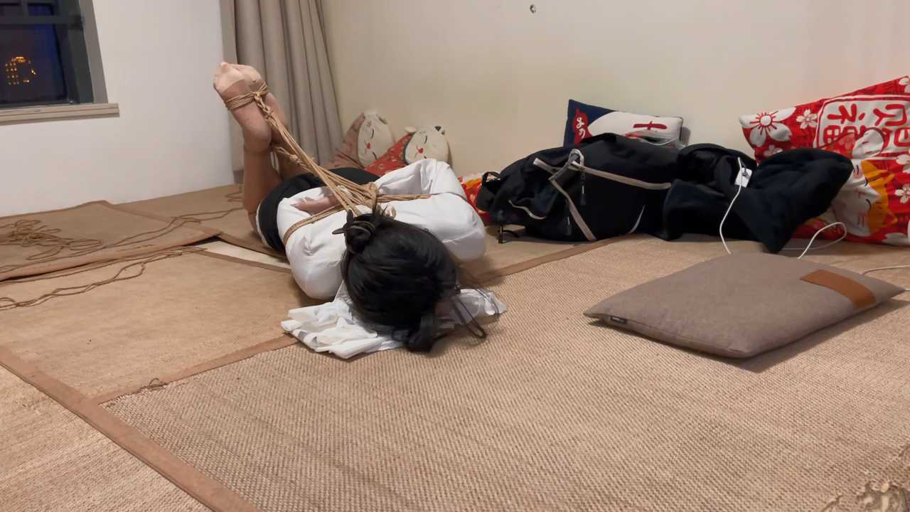 Aoteman248 糖糖日式驷马放置90分钟.mp4_snapshot_01.19.51_[2025.02.11_15.38.43].jpg