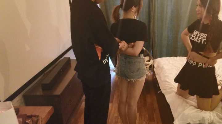 Aoteman223 闺蜜捆绑体验日记01.mp4_snapshot_02.59_[2025.02.11_15.33.56].jpg