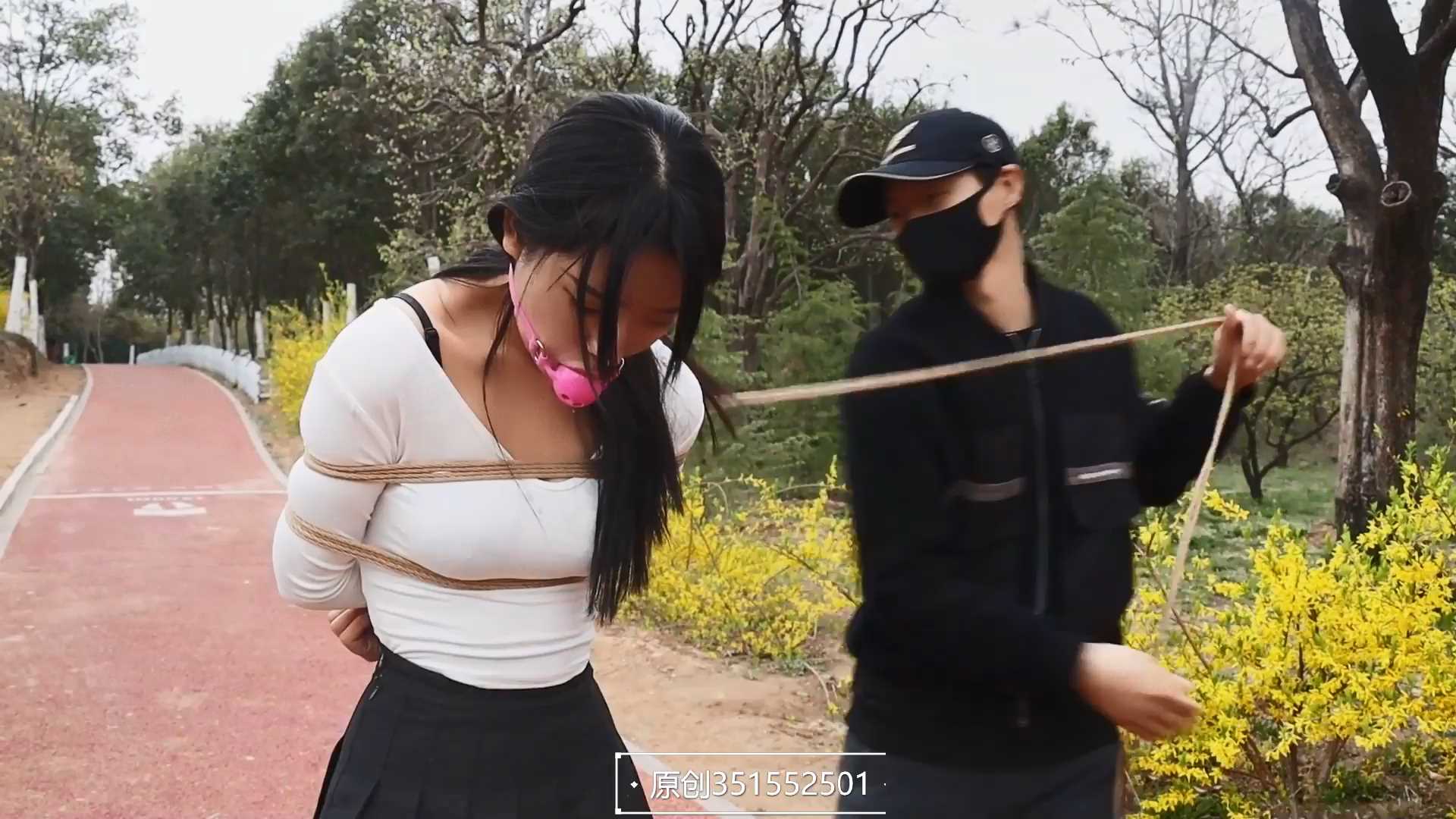 YS057 杨若琳公园挑战真人秀节目.mp4_snapshot_39.15_[2025.02.14_10.54.22].jpg