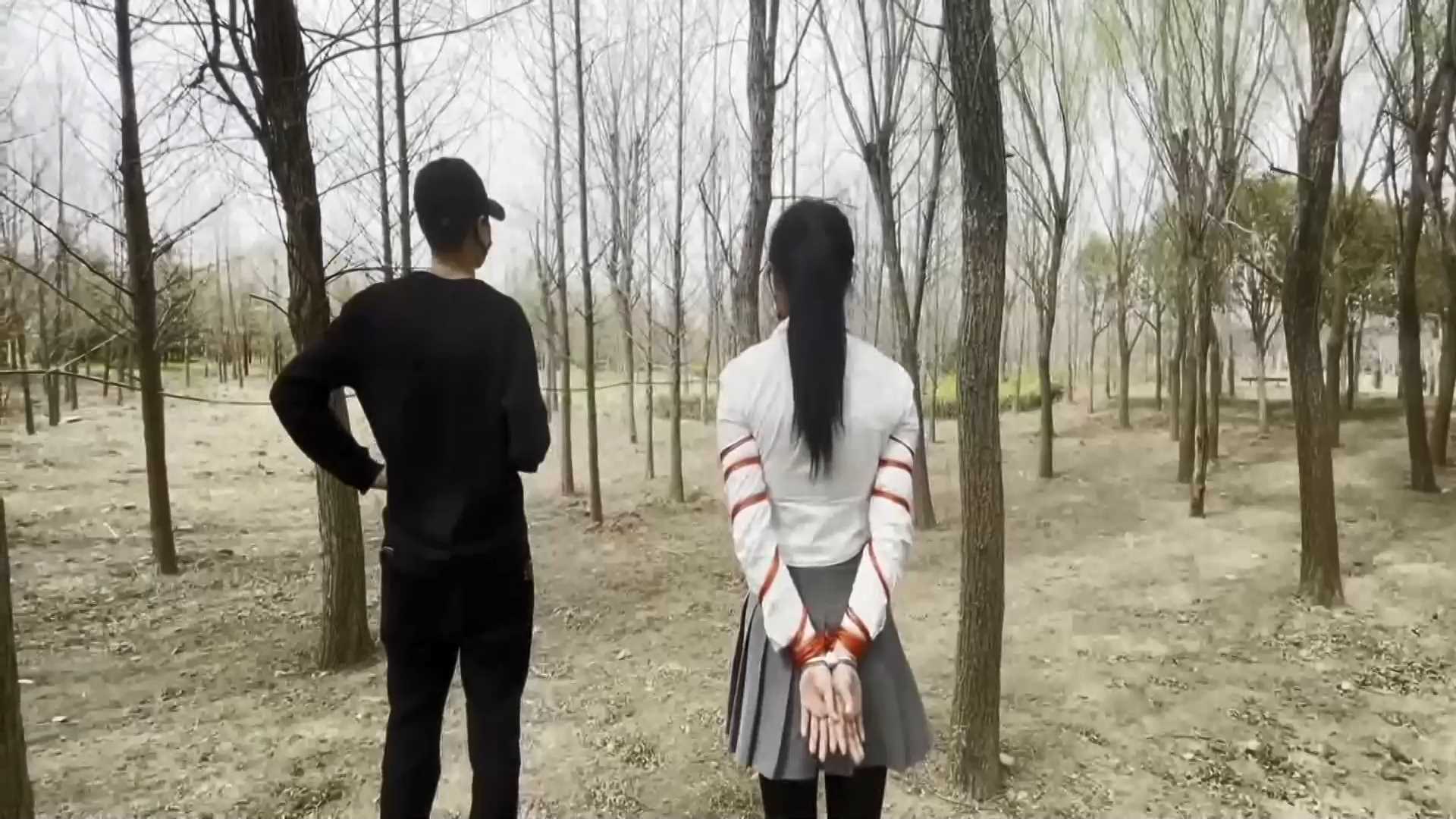 YS071 公园玩捆绑纪实.mp4_snapshot_15.28_[2025.02.14_10.56.56].jpg