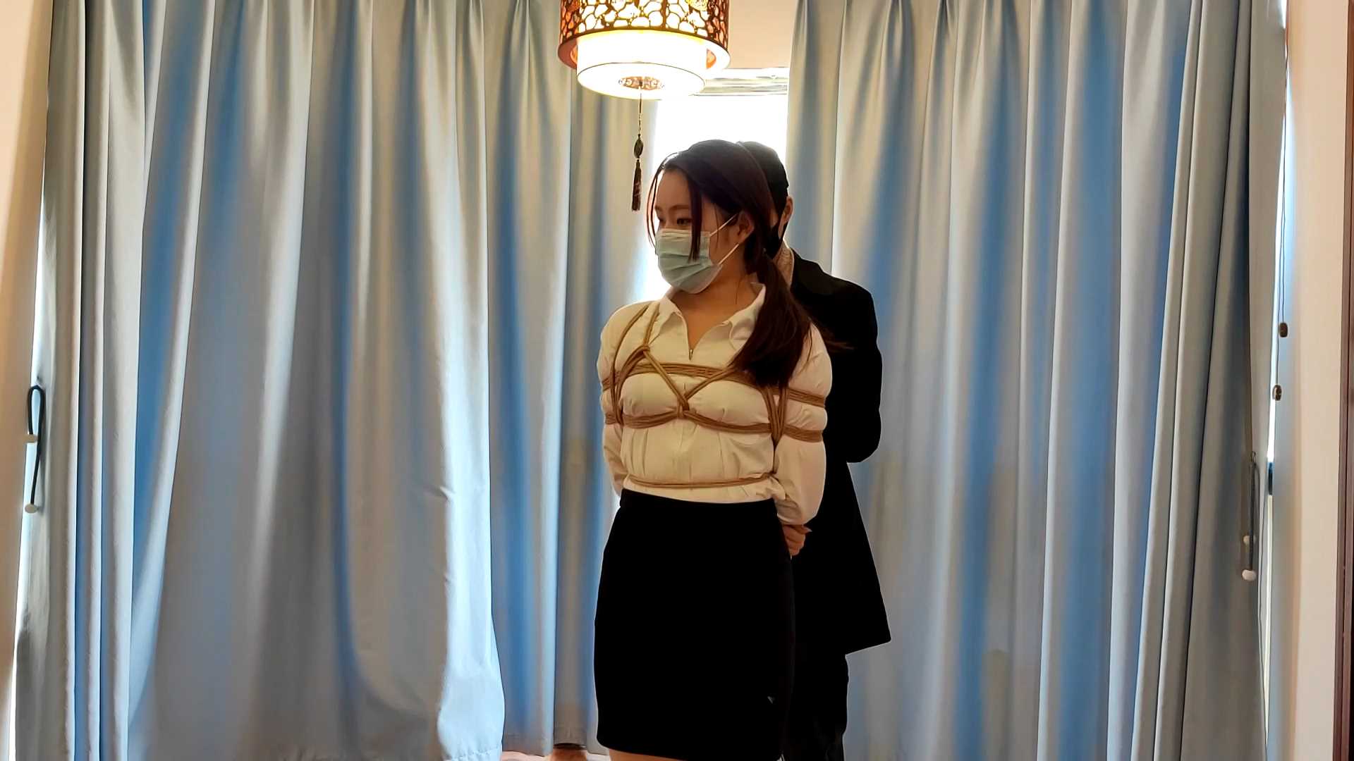 YS098 小花麻绳KB拘束袋紧束，高高悬空吊起来.mp4_snapshot_04.11_[2025.02.14_11.01.54].jpg