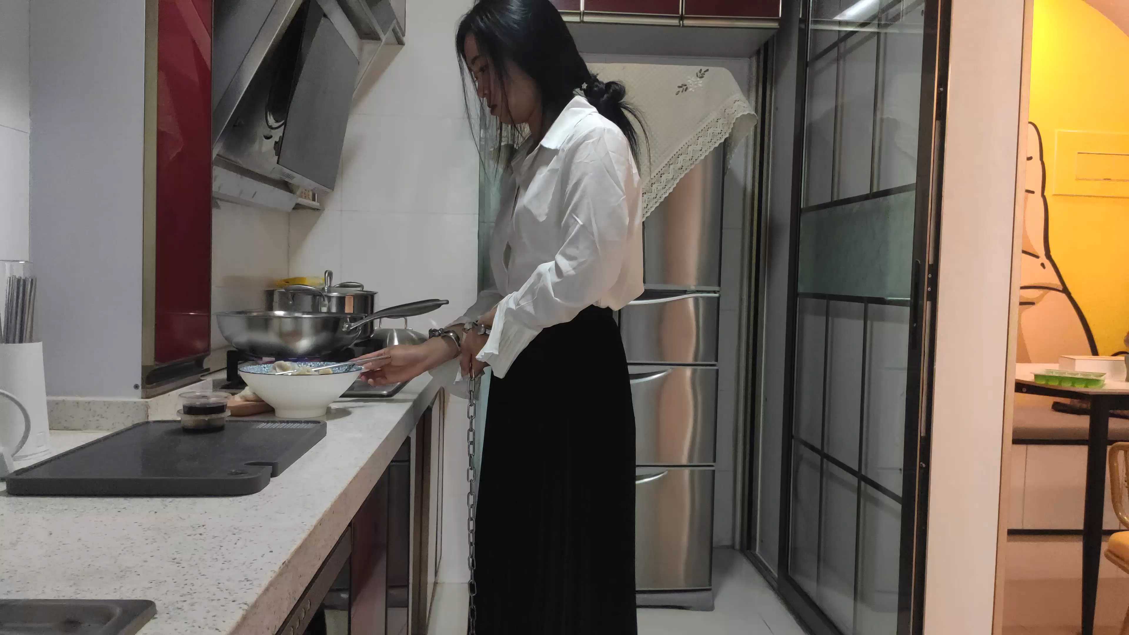 YWY048 被圈养的少妇.mp4_snapshot_17.27_[2025.02.14_13.35.14].jpg